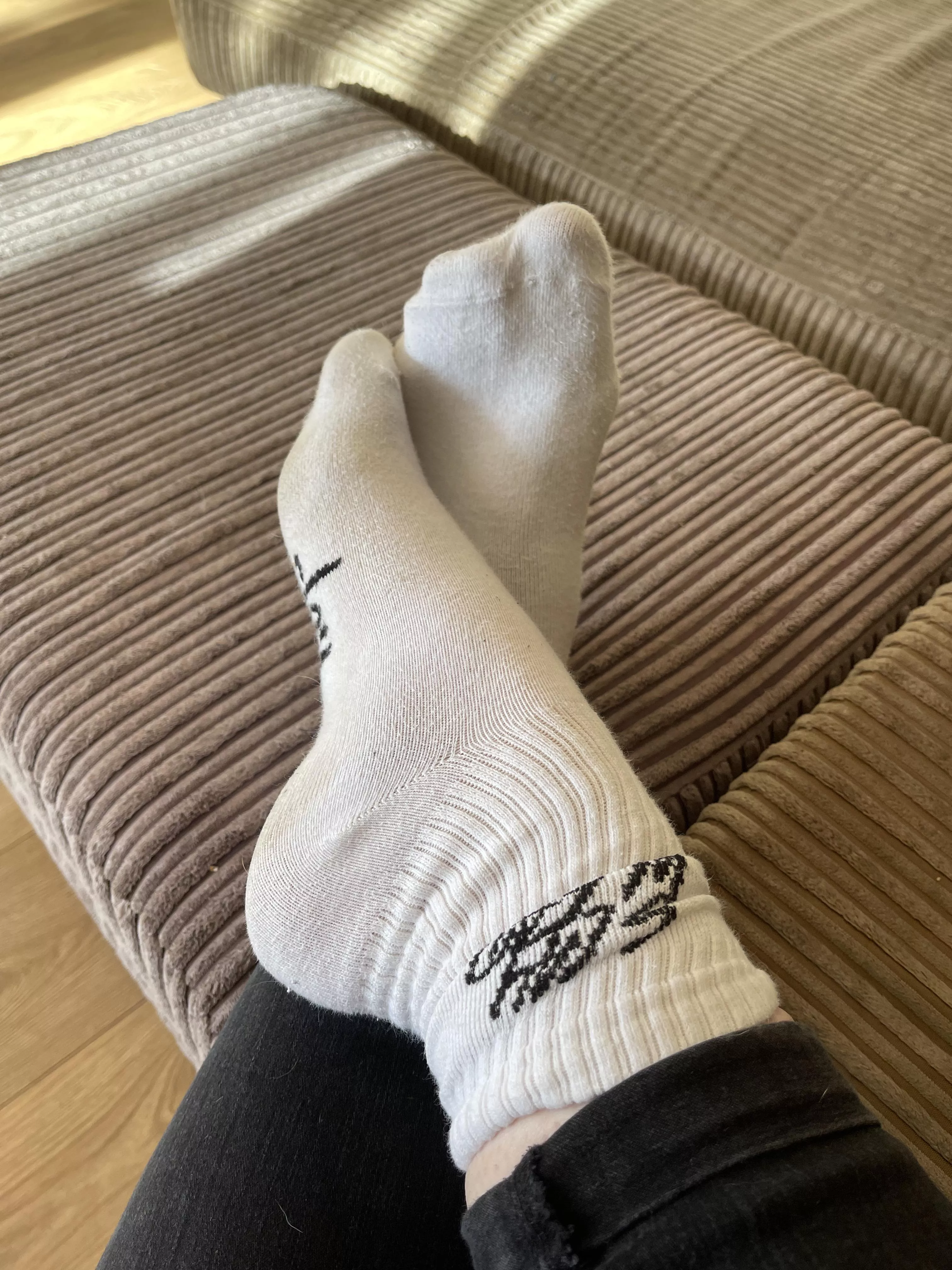 Itâ€™s a white sock sorta day ðŸ¦¶