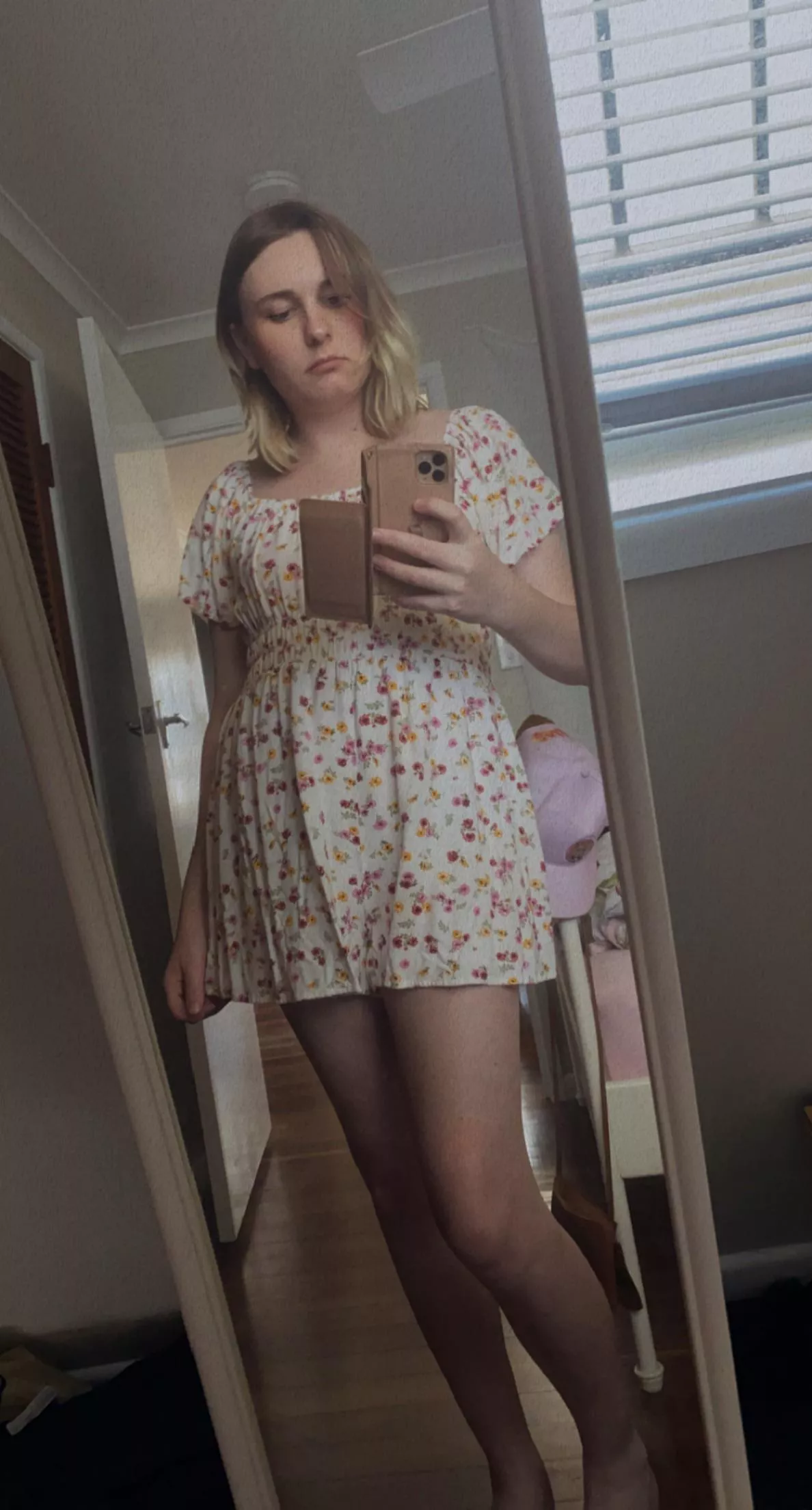 Itâ€™s finally warm enough to wear cute floral stuff uwu