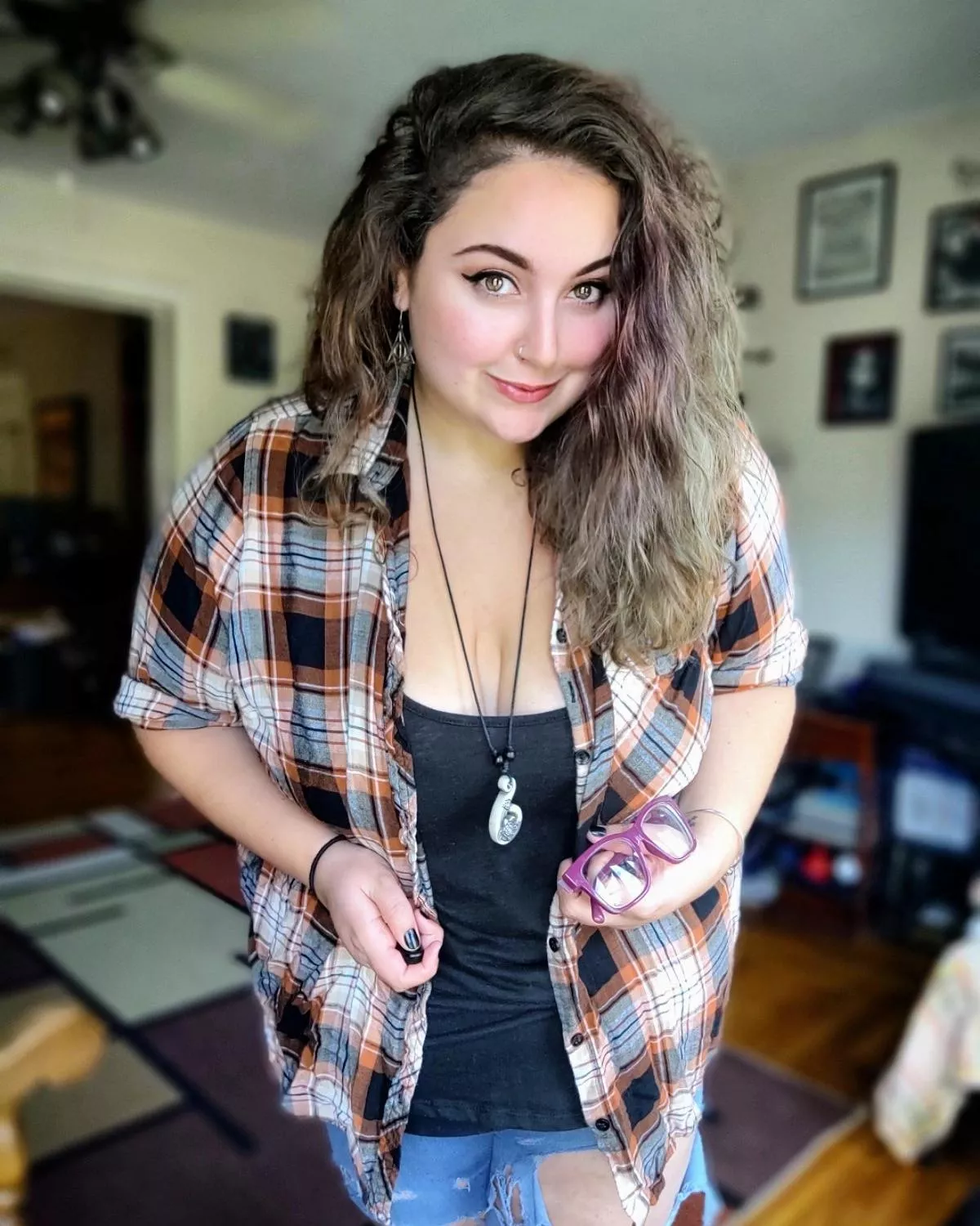 It's flannel season!!! 🍁[F] 31