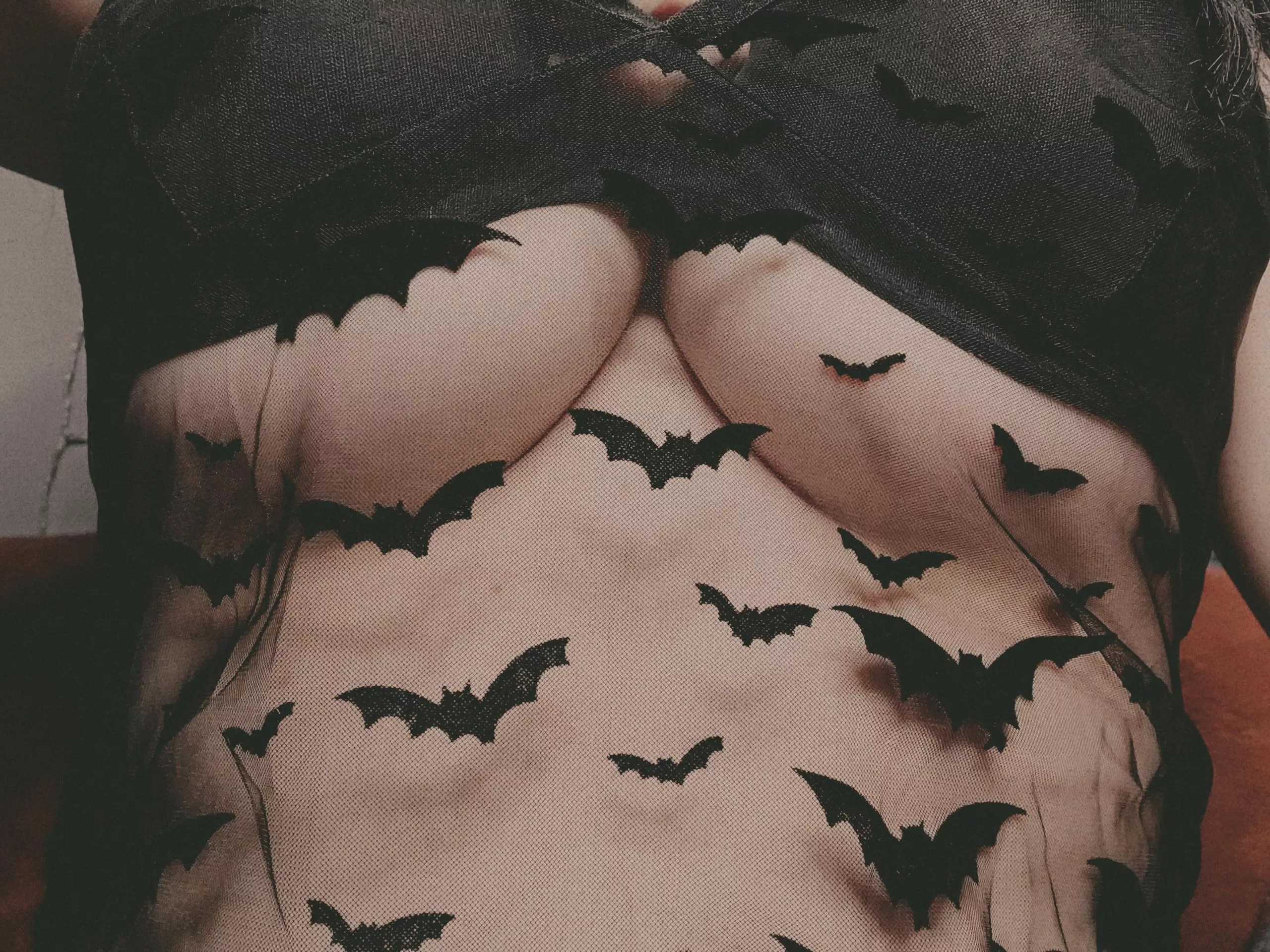 It's frickin' bats! I love halloween