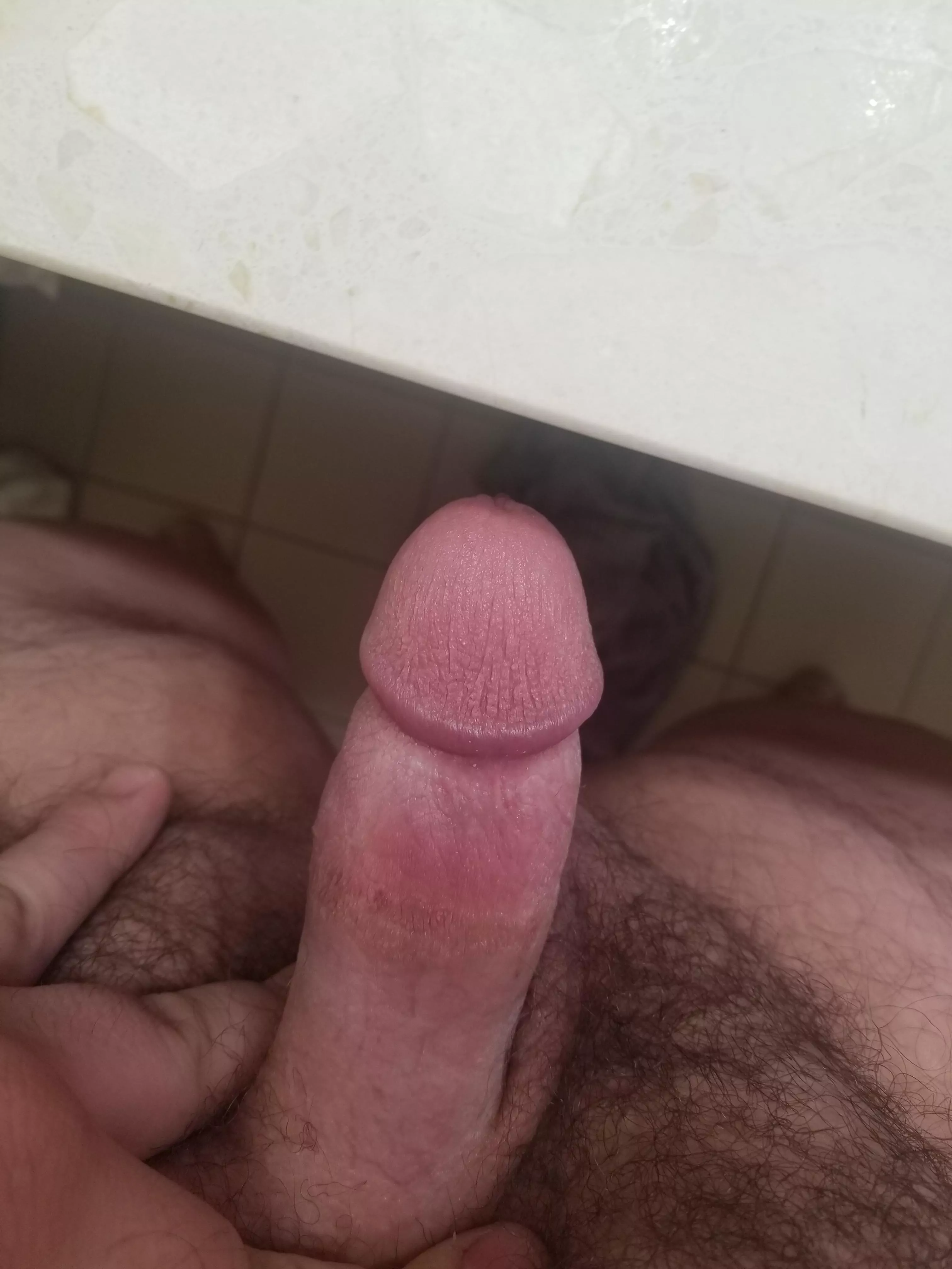 It's impossible not to get hard with all the suckable cocks in this subreddit❤