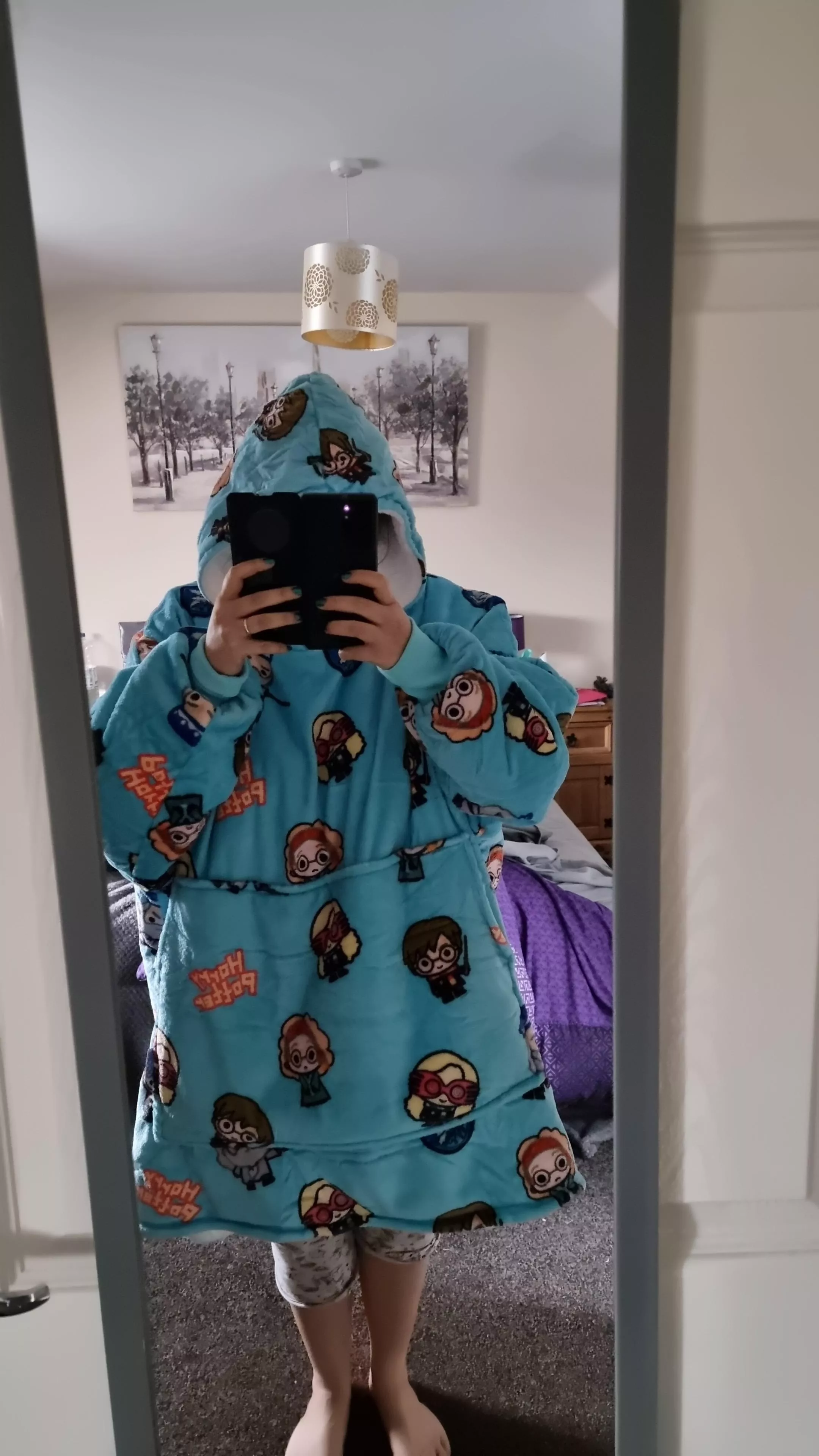 Its my birthday!!! Look what my amazing husband got me! Its warm and fuzzy and covers my whole body when i sit down AND it's harry potter!!!!