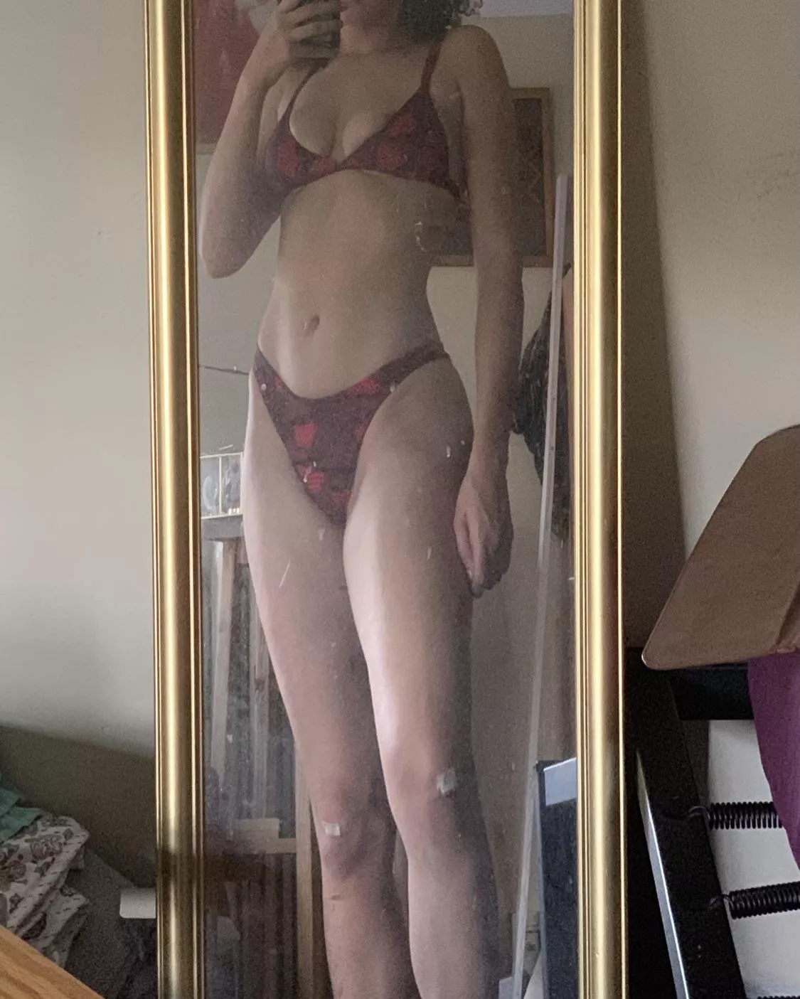 It’s so cold outside, but I just want swimsuit season back 🥺👙[F] 5’10.5