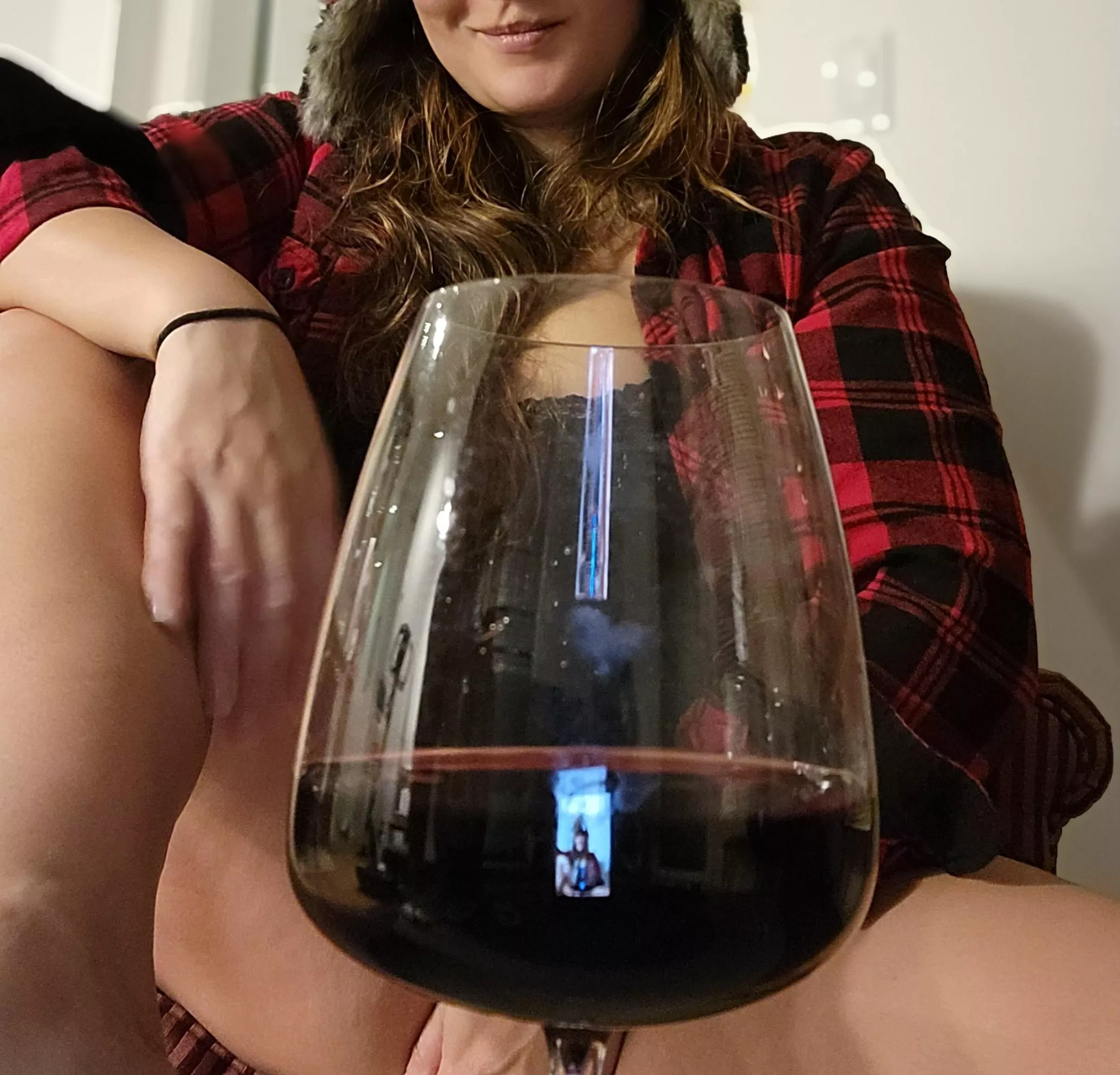 It's wine o'clock