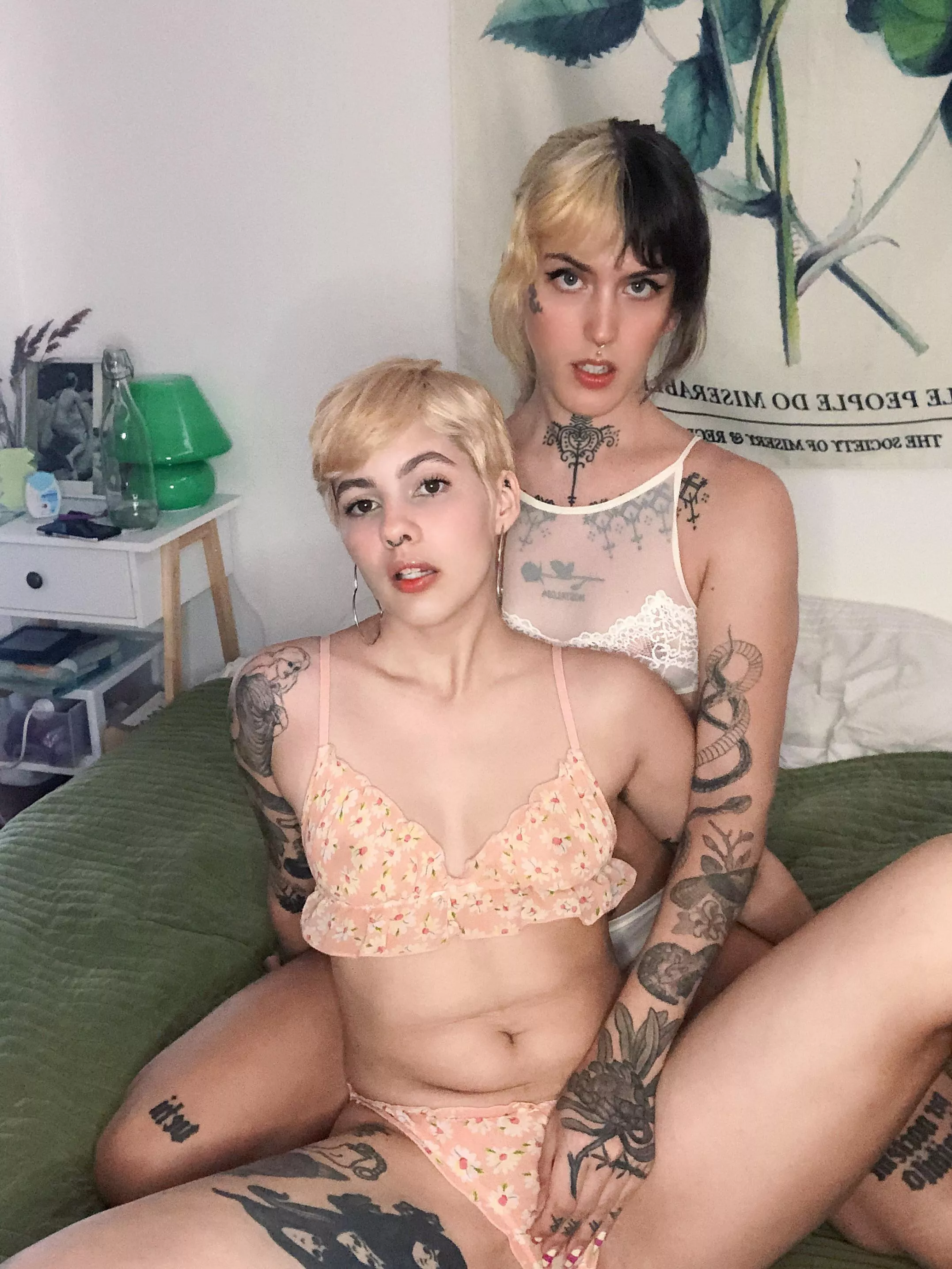 I’ve been training my femboy bf to take dick in his pussy while he sucks mine