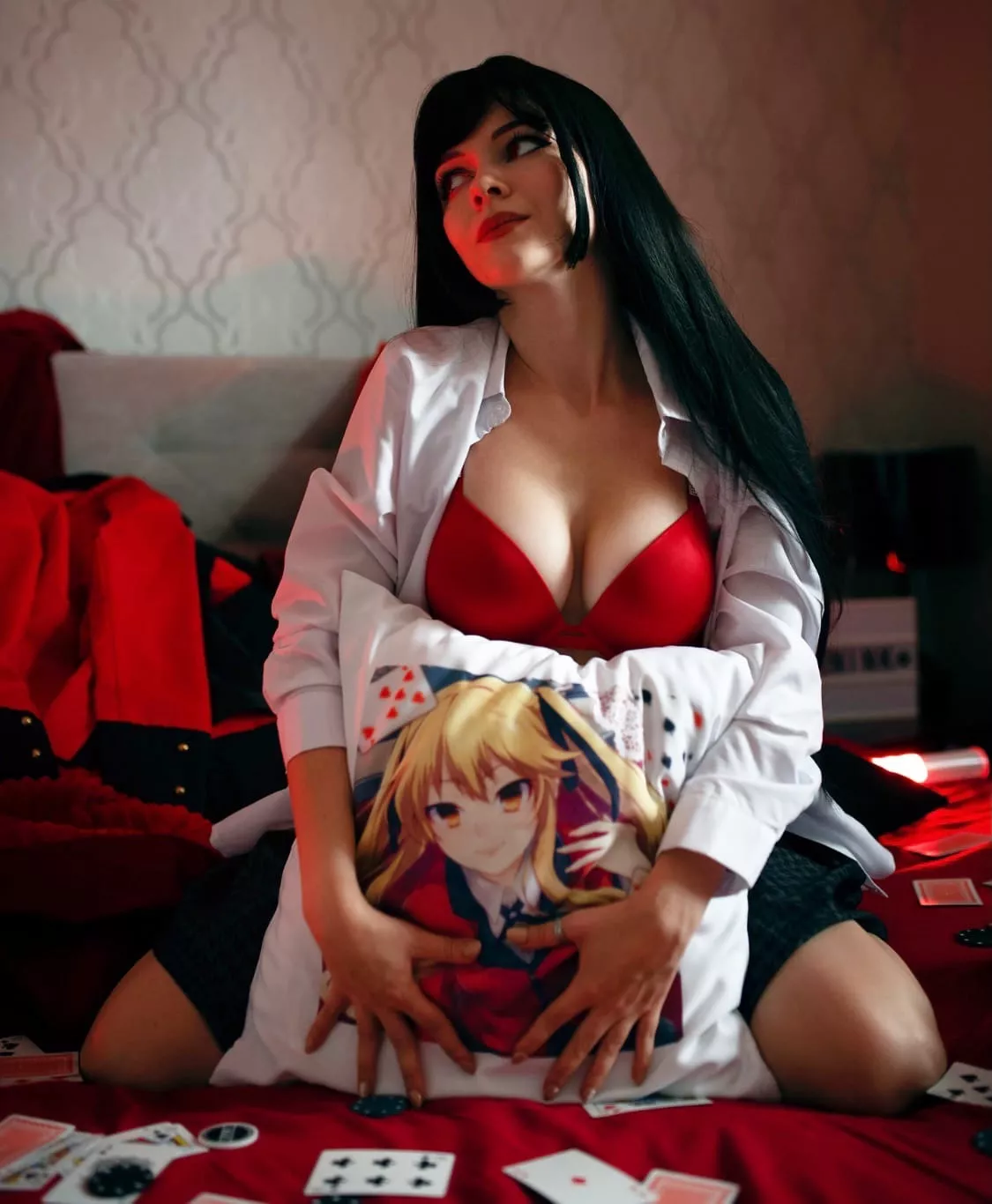 Jabami Yumeko with her fav pillow by Evenink