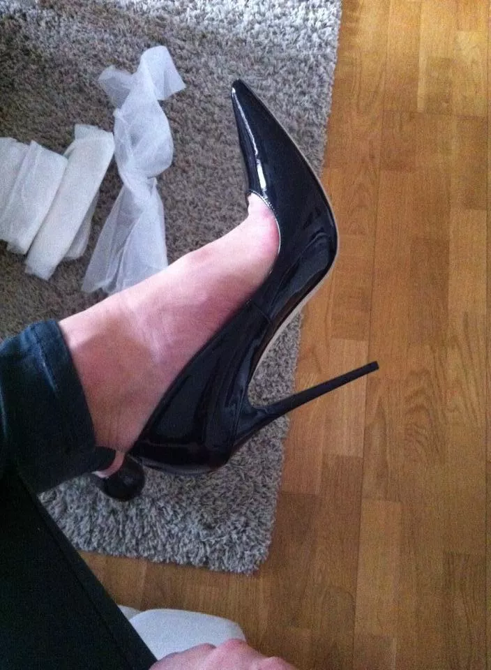 Jimmy Chooâ€™s Anouk, my favorite sexy shoe ðŸ˜ðŸ‘ 