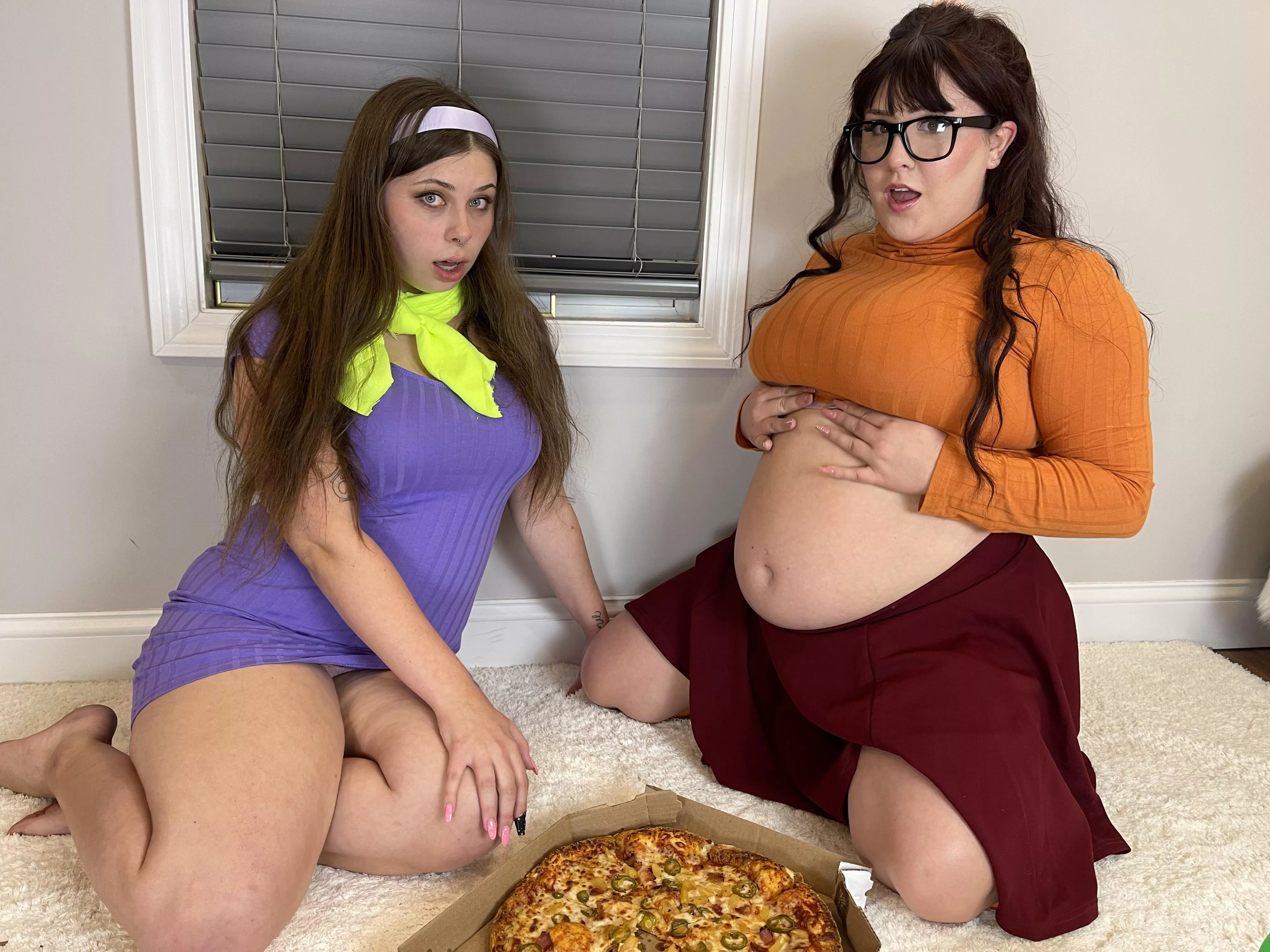 Jinkies!!! We’ve gotten FAT! https://curvage.org/forum/index.php?/files/file/16108-rogo-mystery-of-the-missing-pizza-ft-jennifers-body/