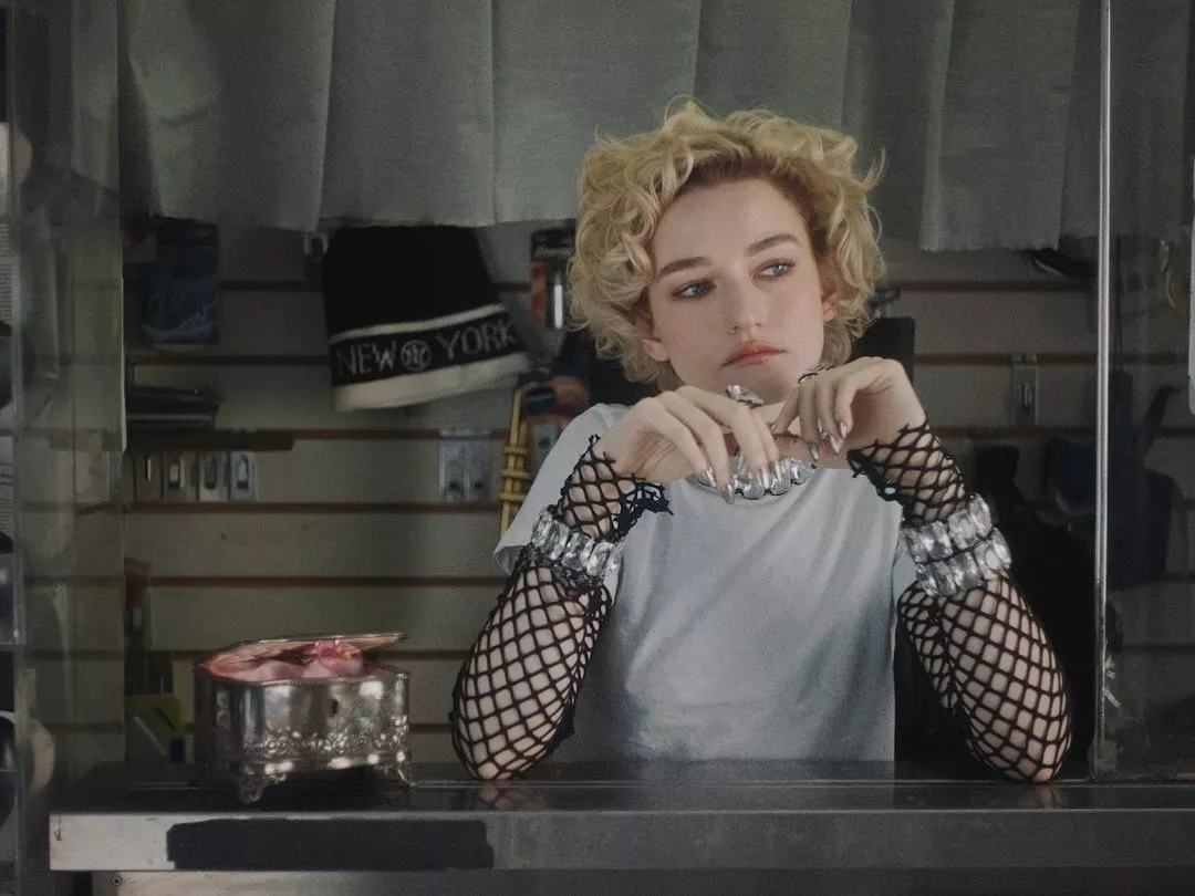 Julia Garner