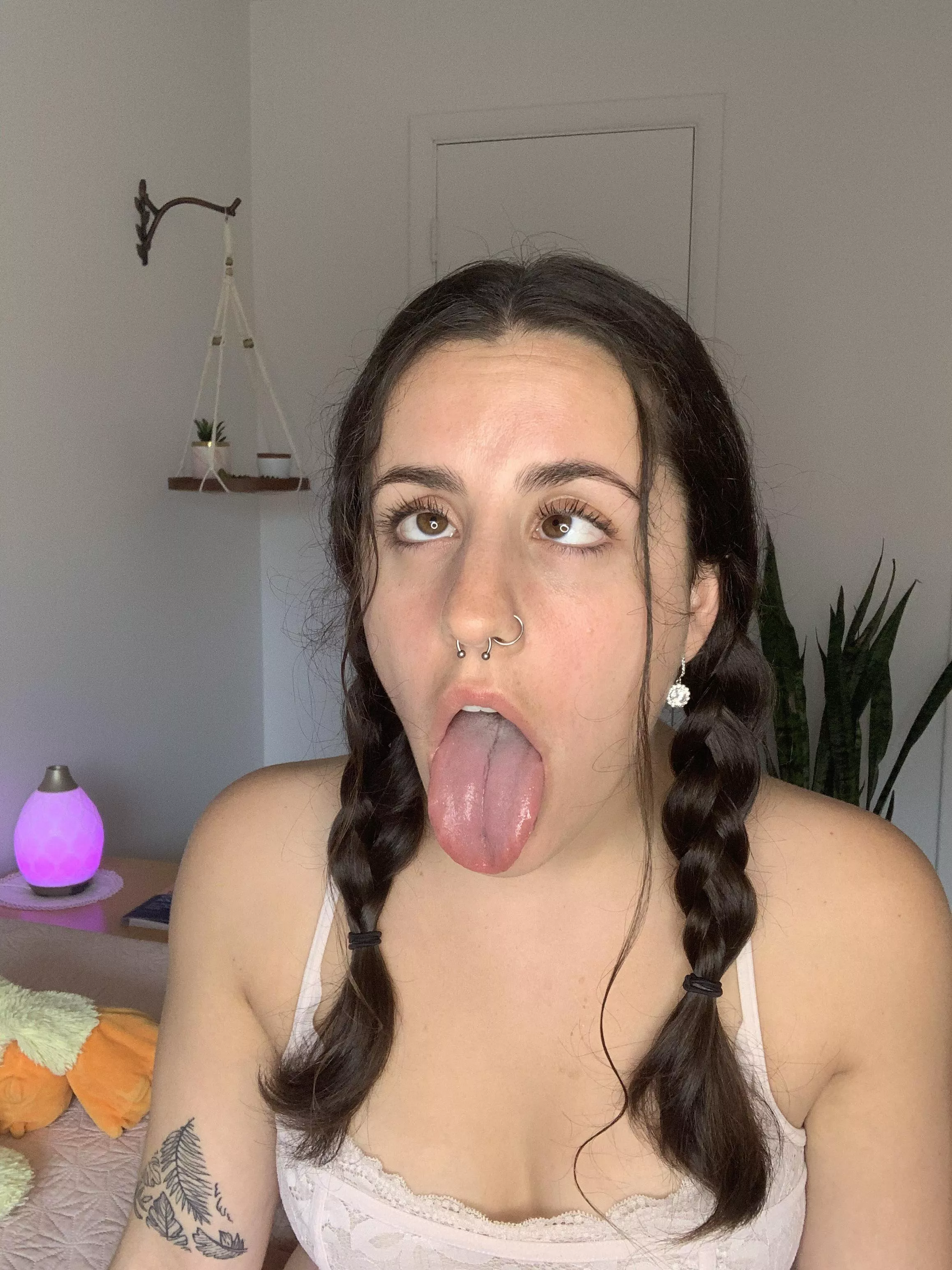 just a cum hungry slut ðŸ’¦