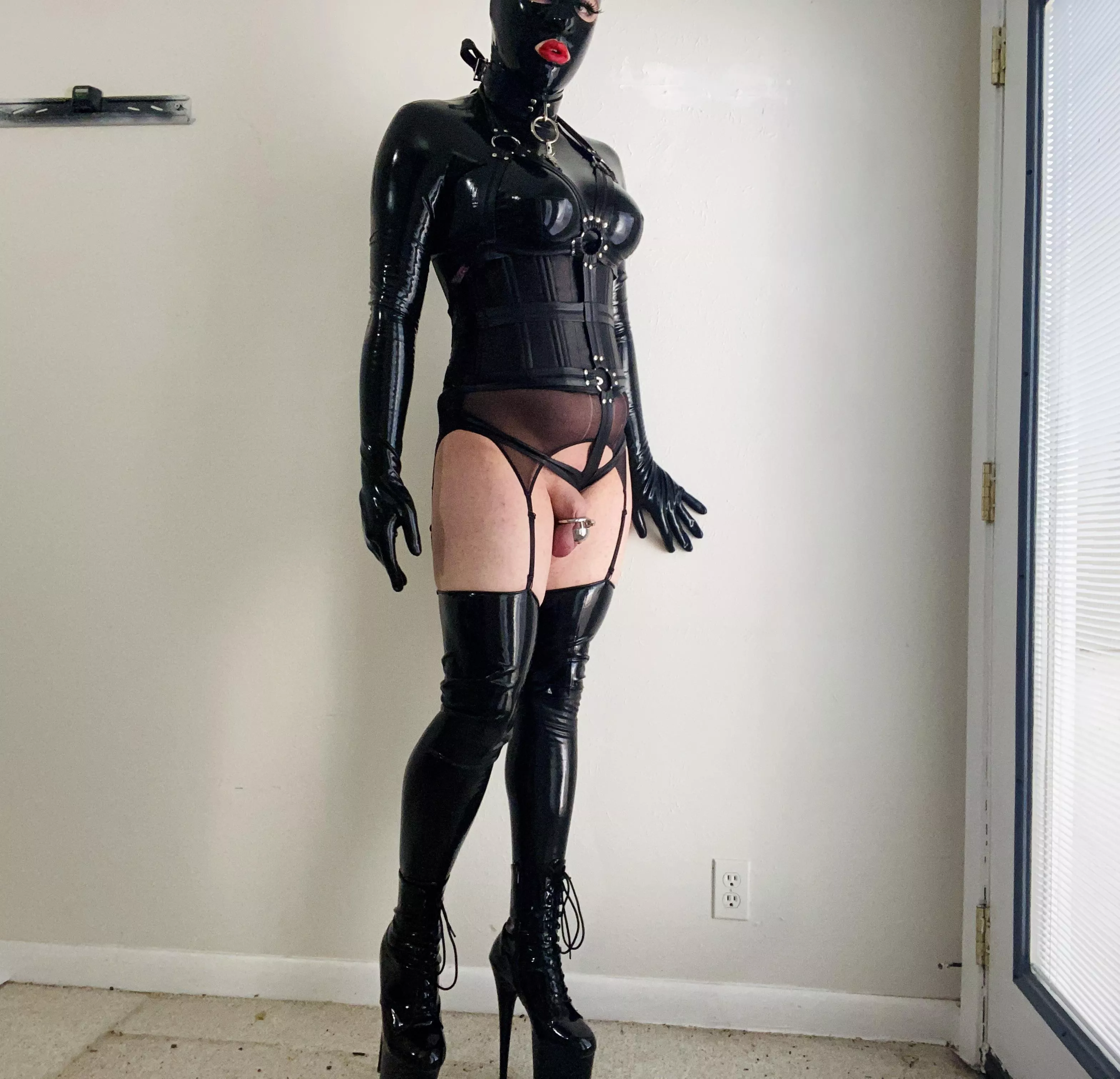 Just a rubberdoll ðŸ’‹ (OC) Need to order more latex....