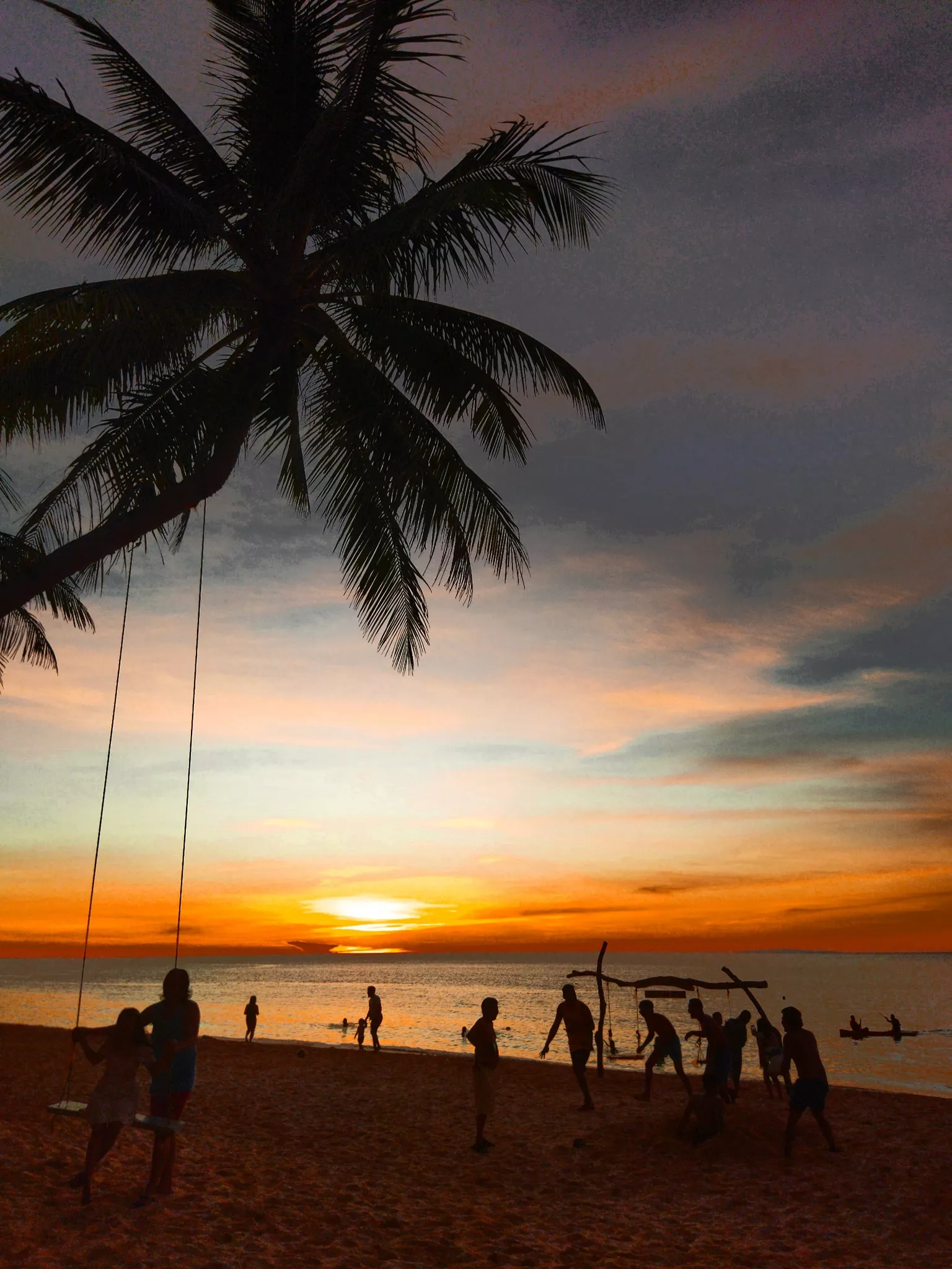 Just hanging around the shore waiting for the sunset! Lovely beach!