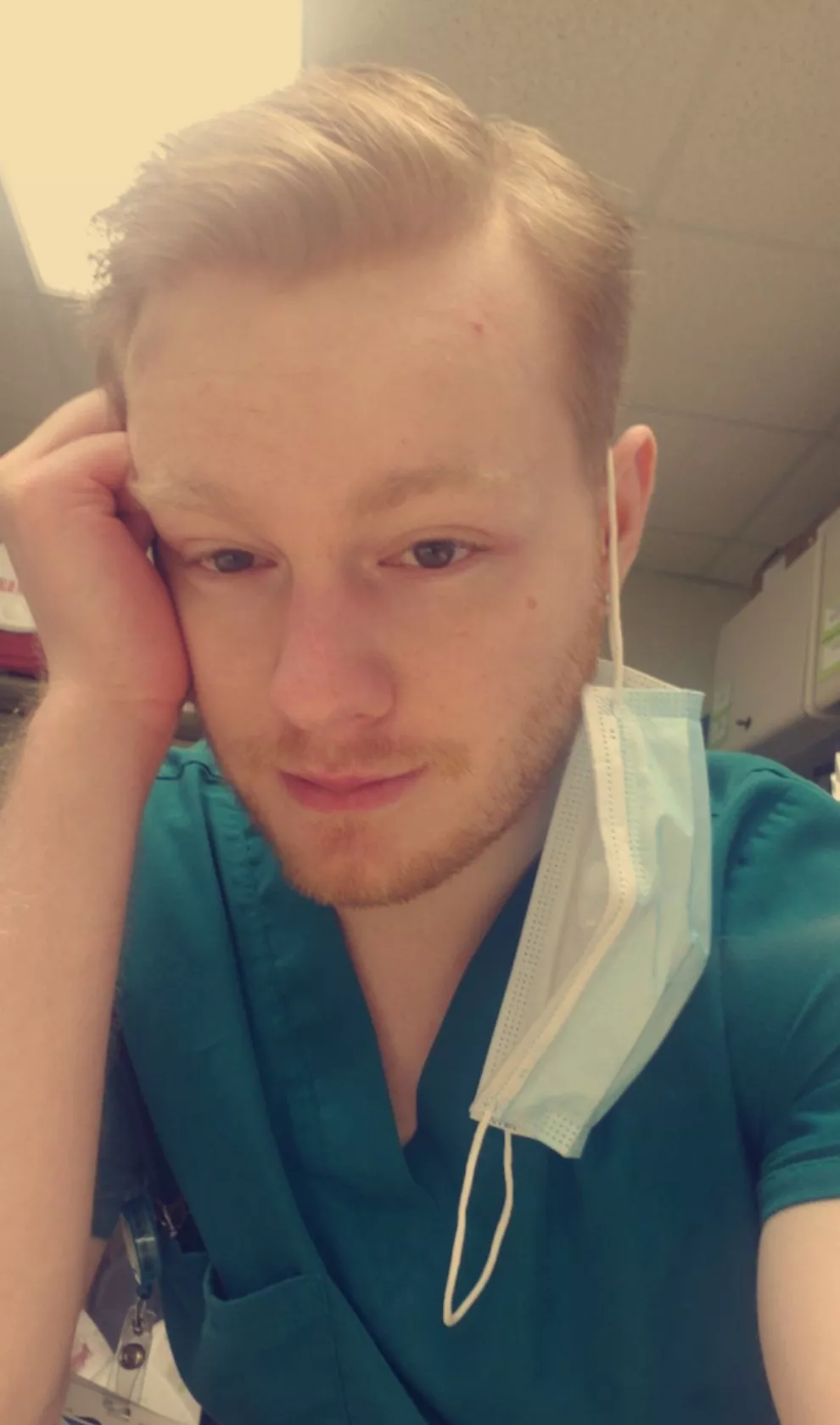 Just started the next shift...anyone wanna chat and keep a hospital worker awake through the night shift?