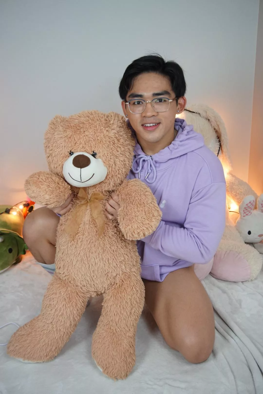 Just your fellow gaysian reminding you to survive this Halloween night