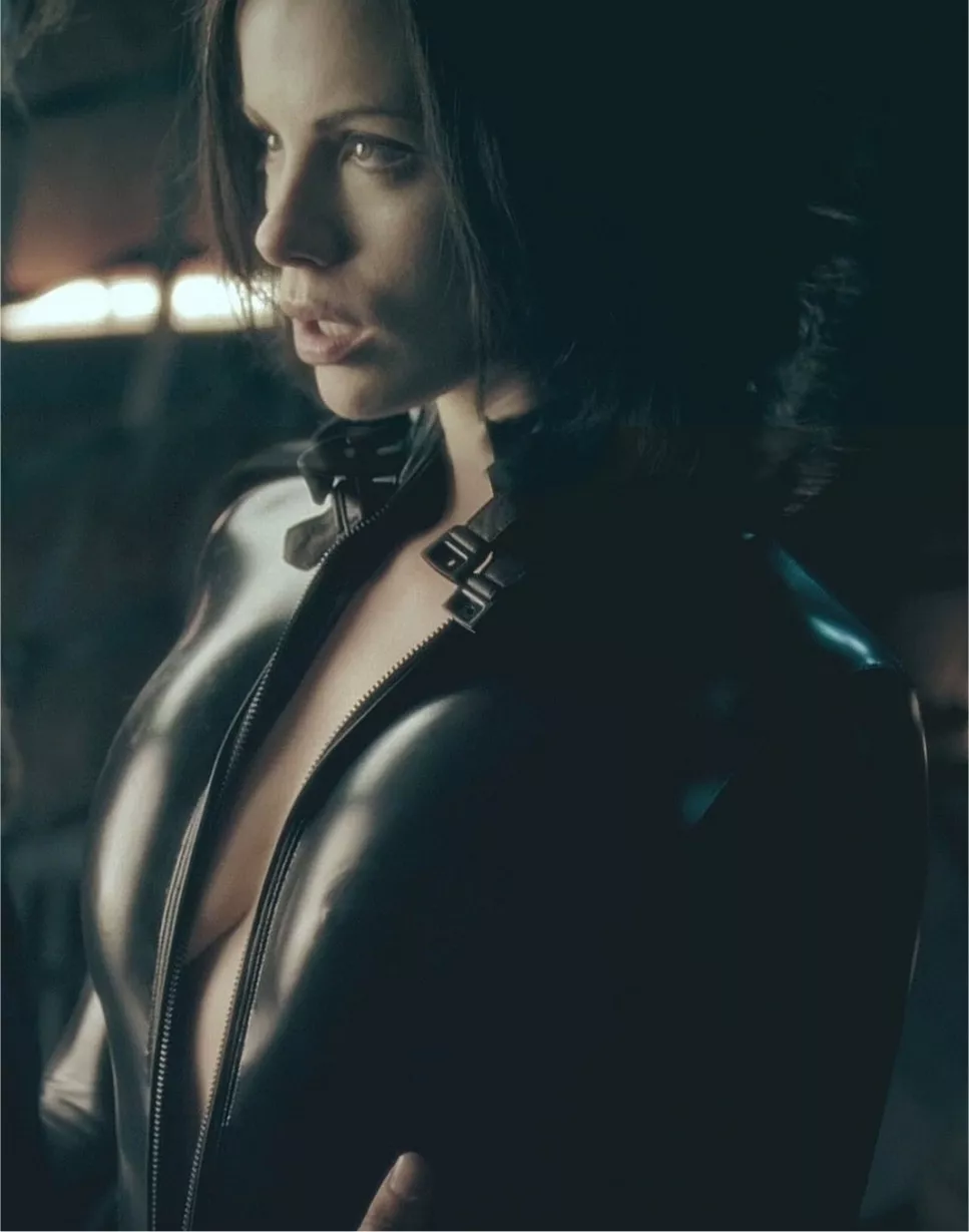 Kate Beckinsale as Selene (Underworld Evolution)