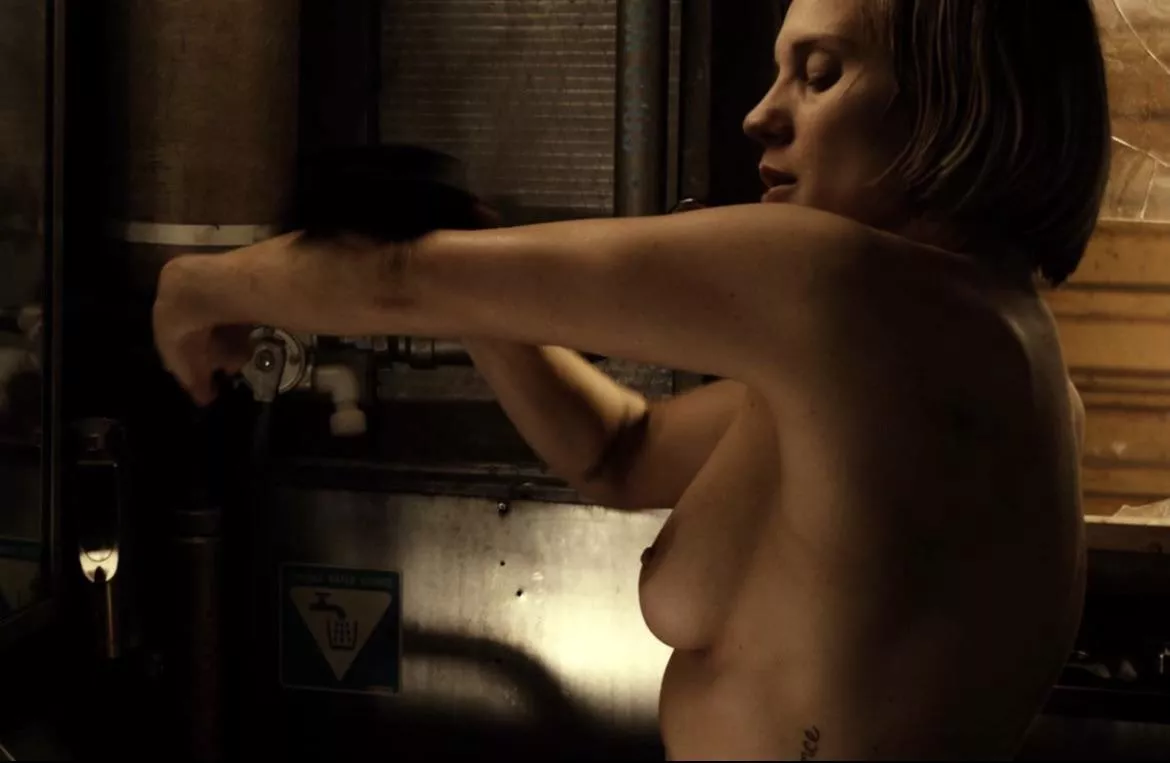 Katee Sackhoff, “Riddick”-2013