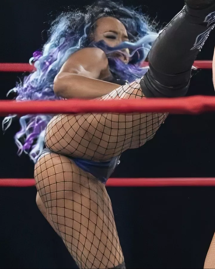 Kiera Hogan is so thick