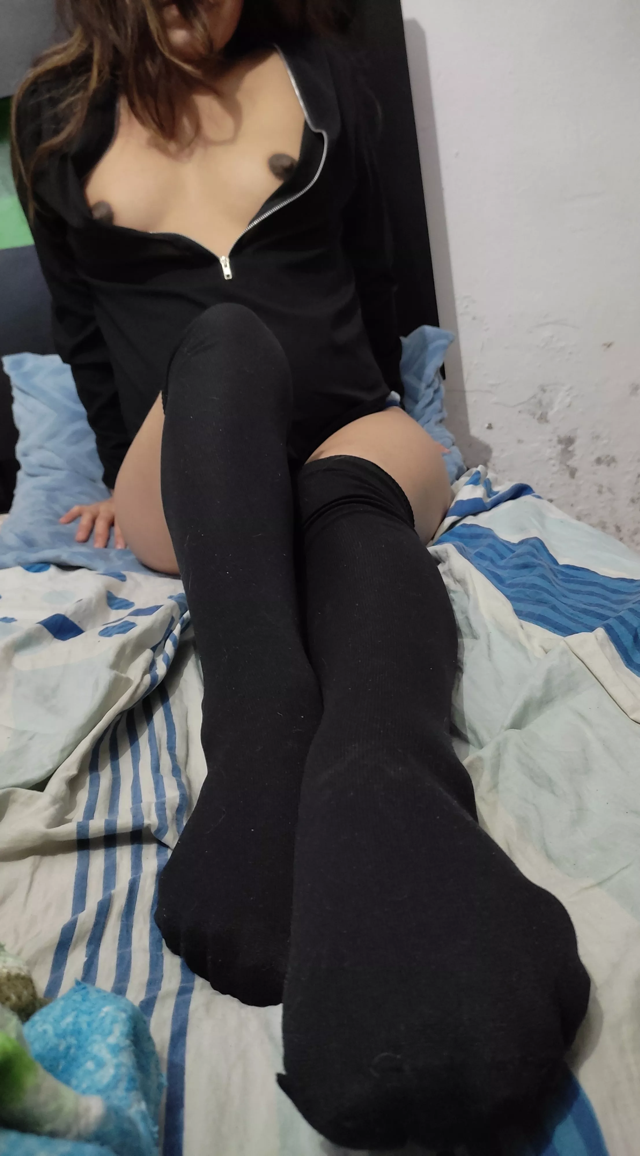 Knee socks were made to add suspense before sex 🙈