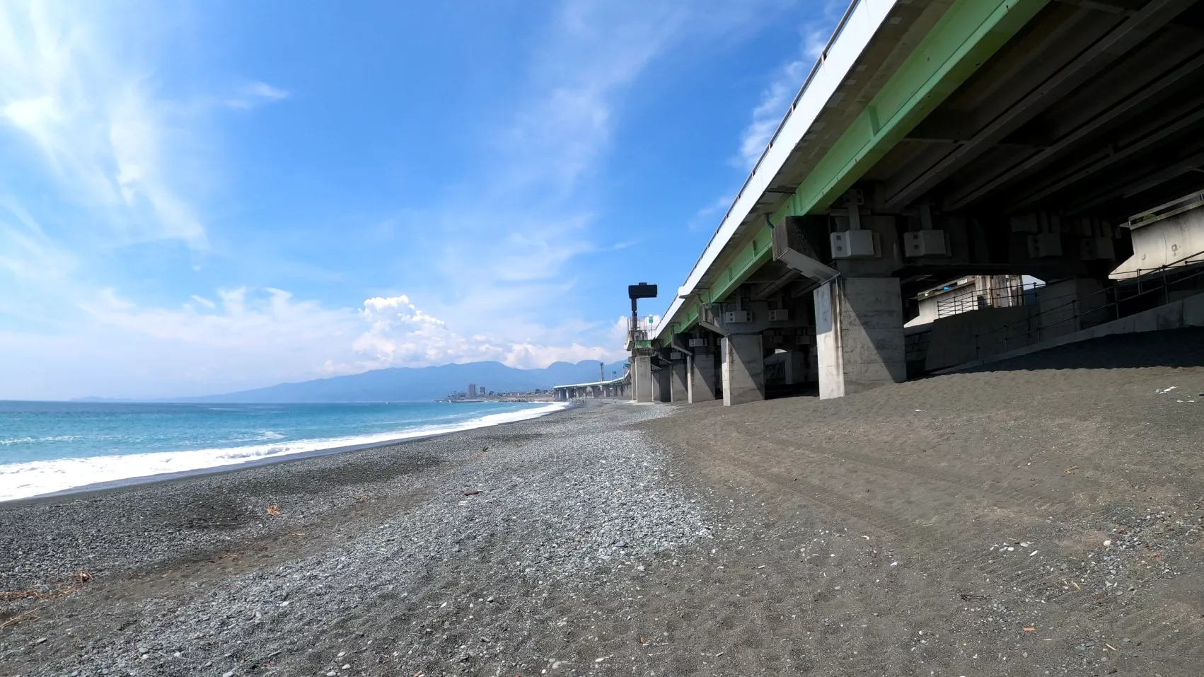 Kozu Beach ( Japan )