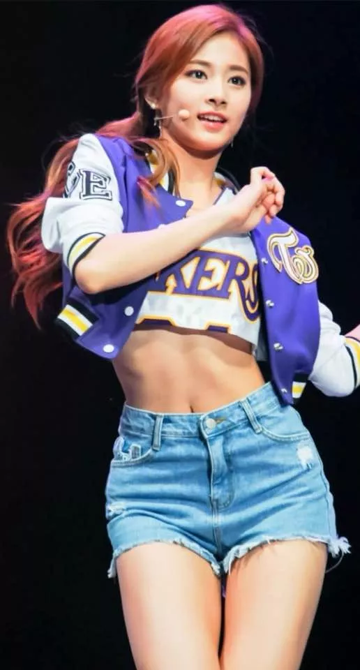 Kpop goddess Tzuyu has such juicy sexy thighs I couldn't help but cancel my dinner plans to drool over her!