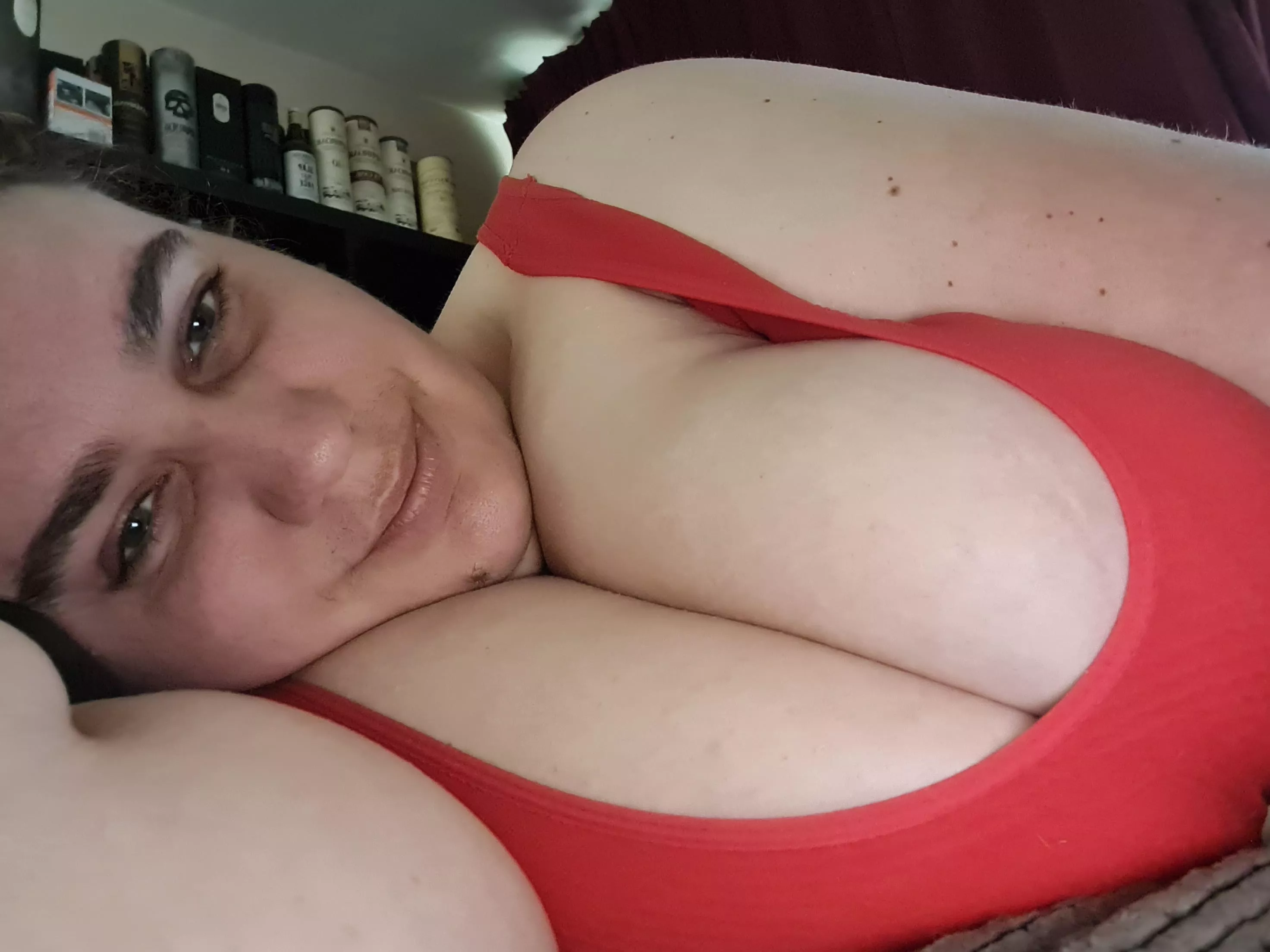 Lady in Red [F][OC]