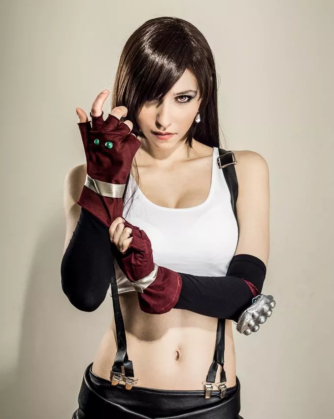 Lady Shizuka as Tifa Lockhart