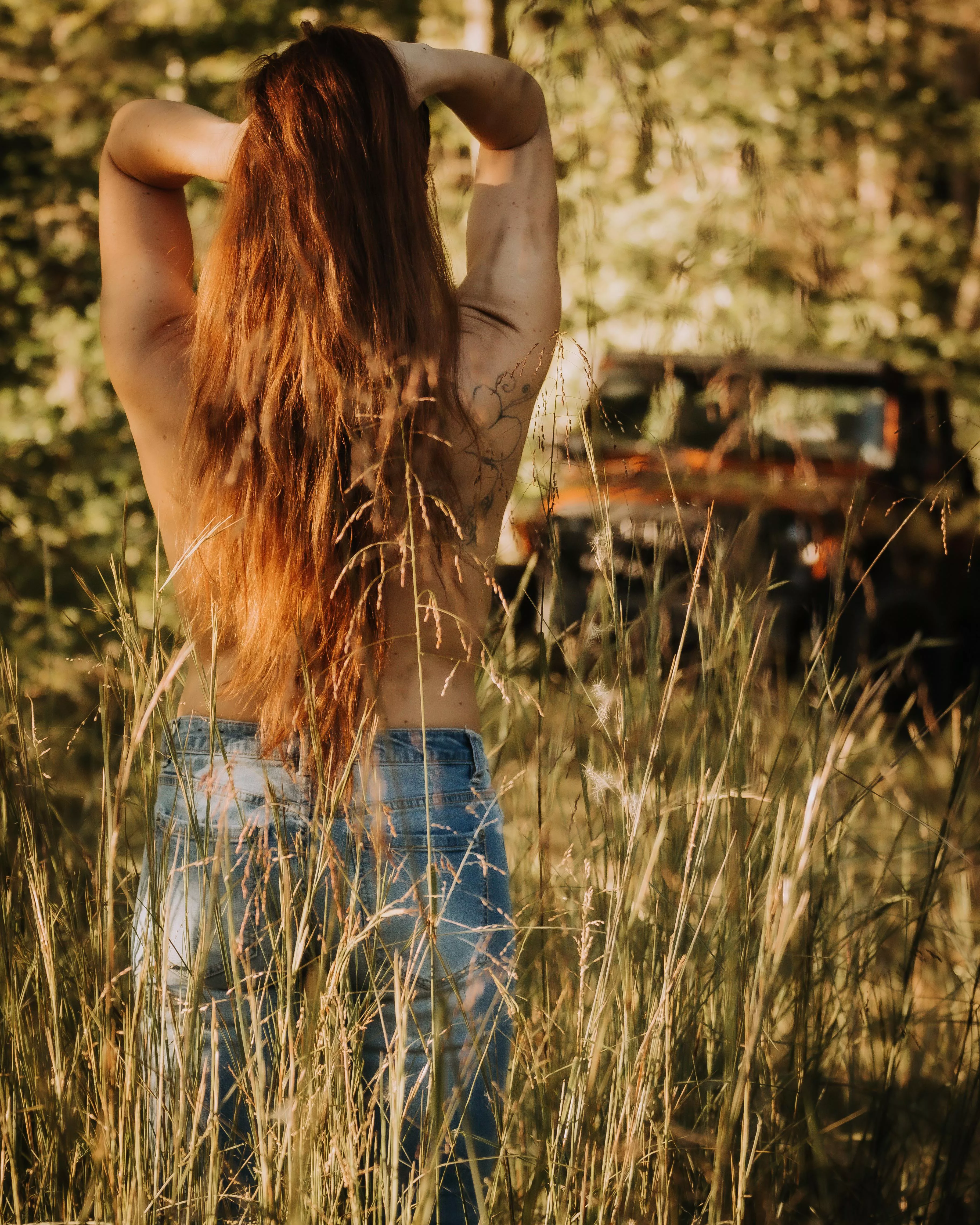 Laid back southern girl & her Jeep in the field !!!