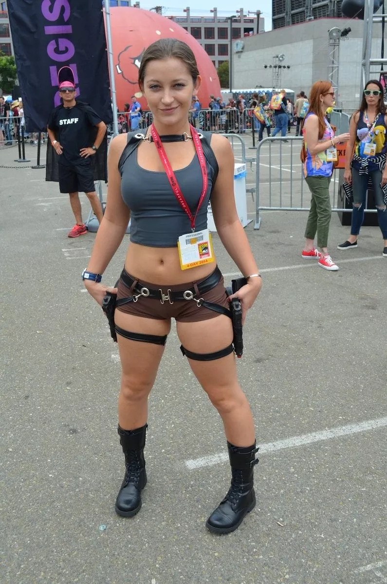 Lara Croft cosplay by Dani Daniels