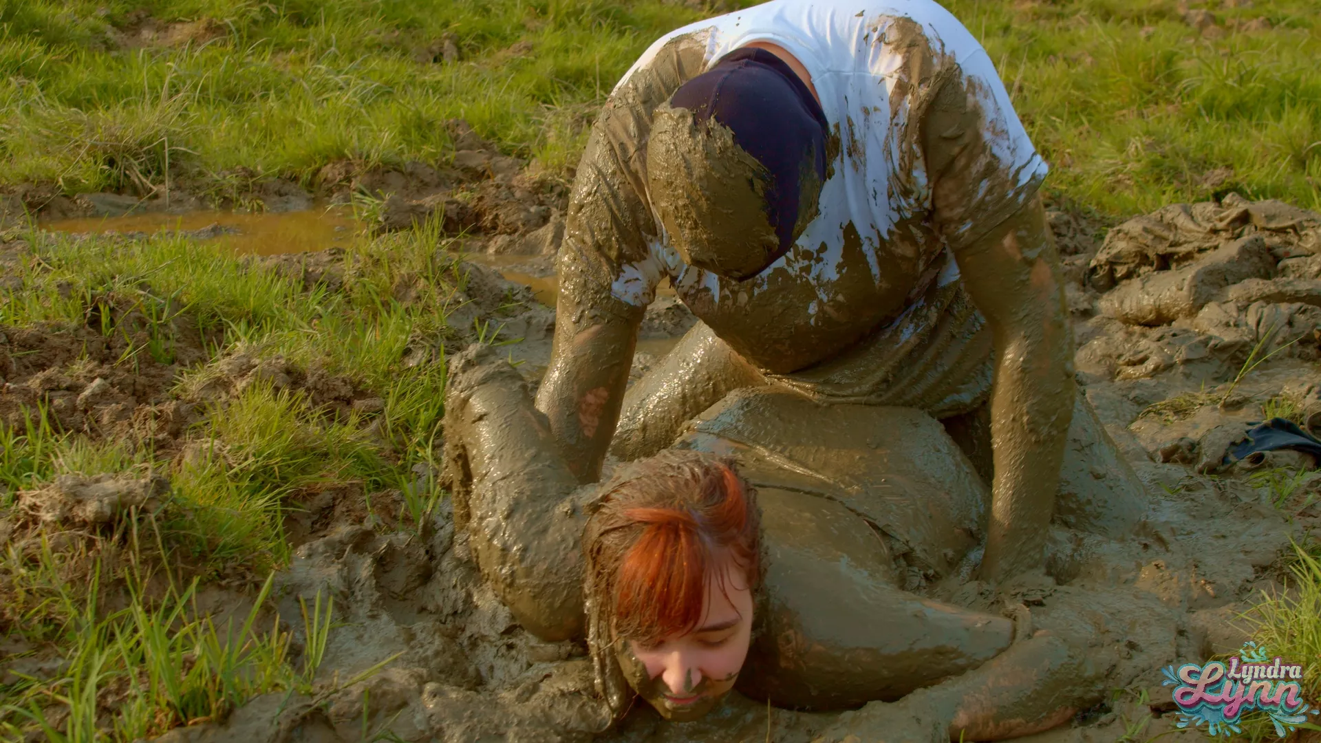 Lara Croft fucked in mud [OC] [SELF]