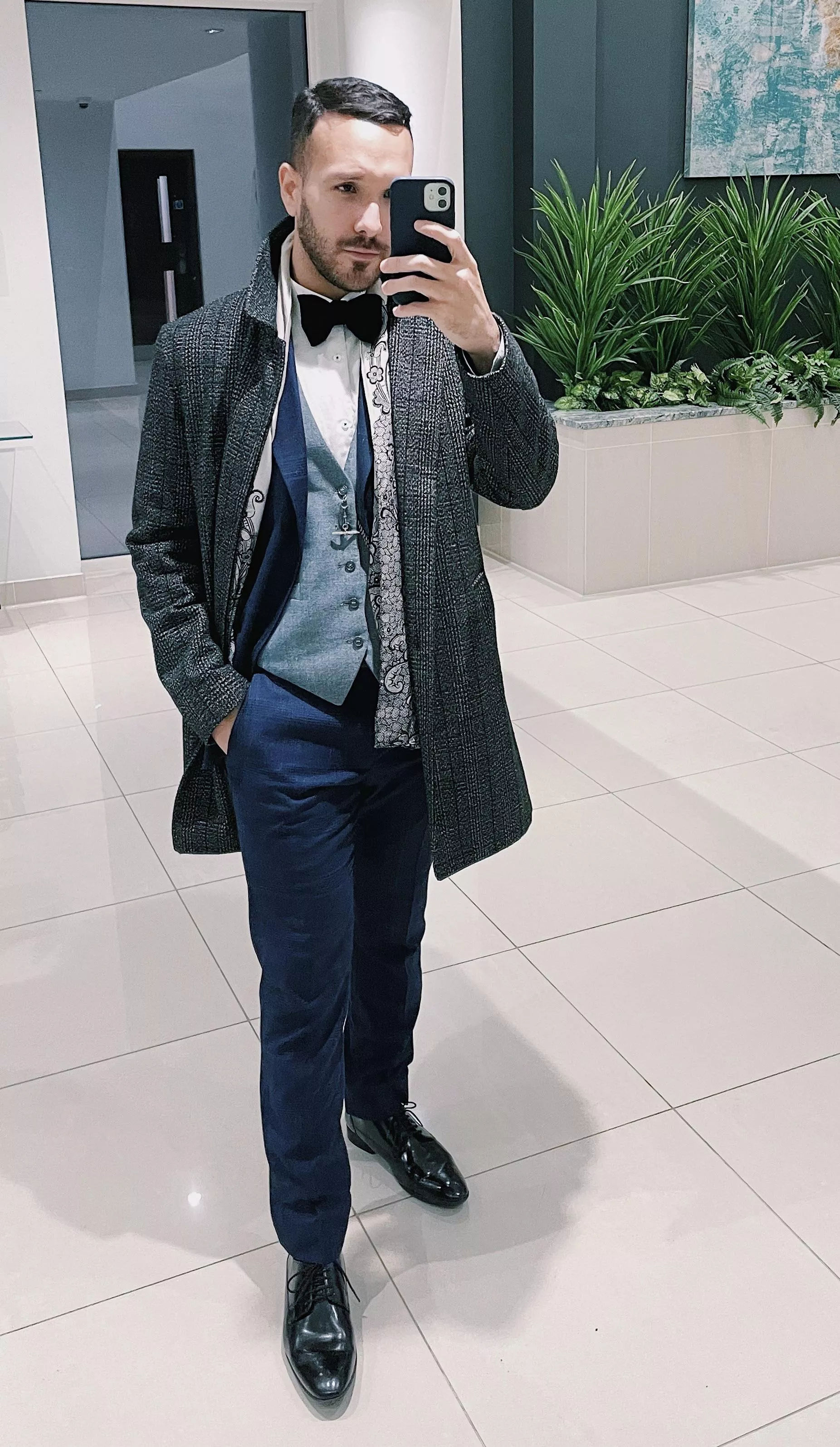 Last night I went to a Gatsby inspired party and I used what I had to come up with this outfit. What do you think? ðŸ˜… be gentle.