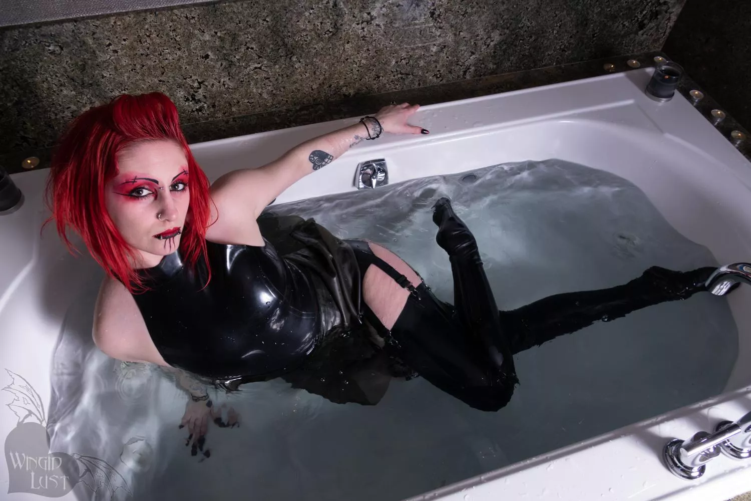 Latex Bath ðŸ–¤ðŸ’¦ [self]