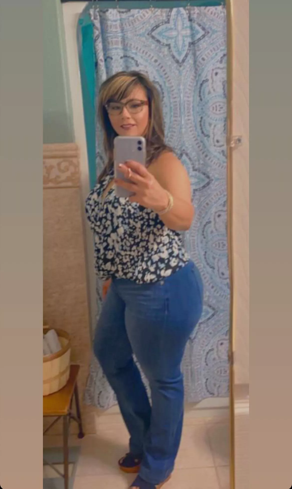 Latina milf school teacher 44 yo comment or pm for more ;)