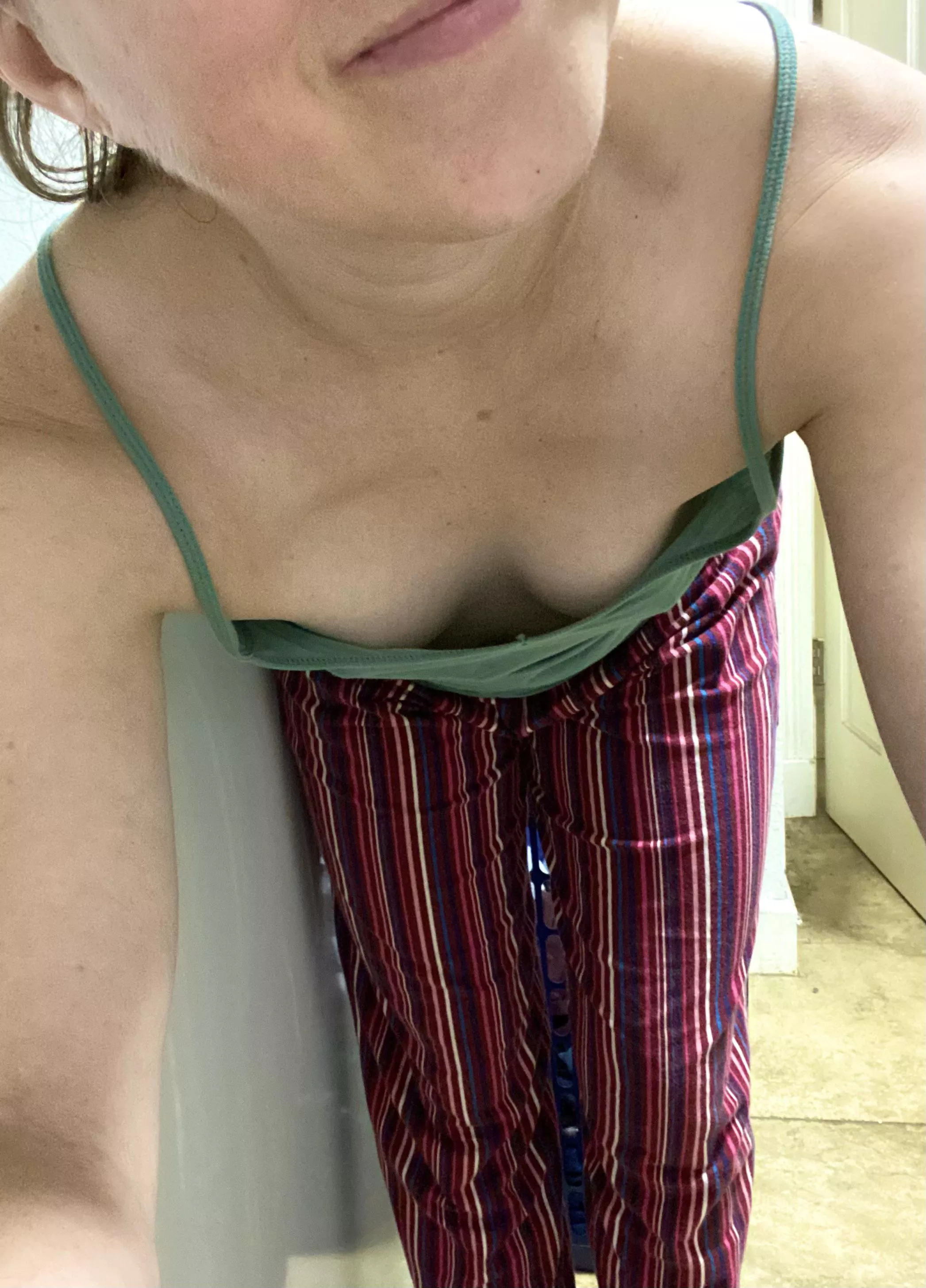 Laundry day downblouse! ðŸ˜‰