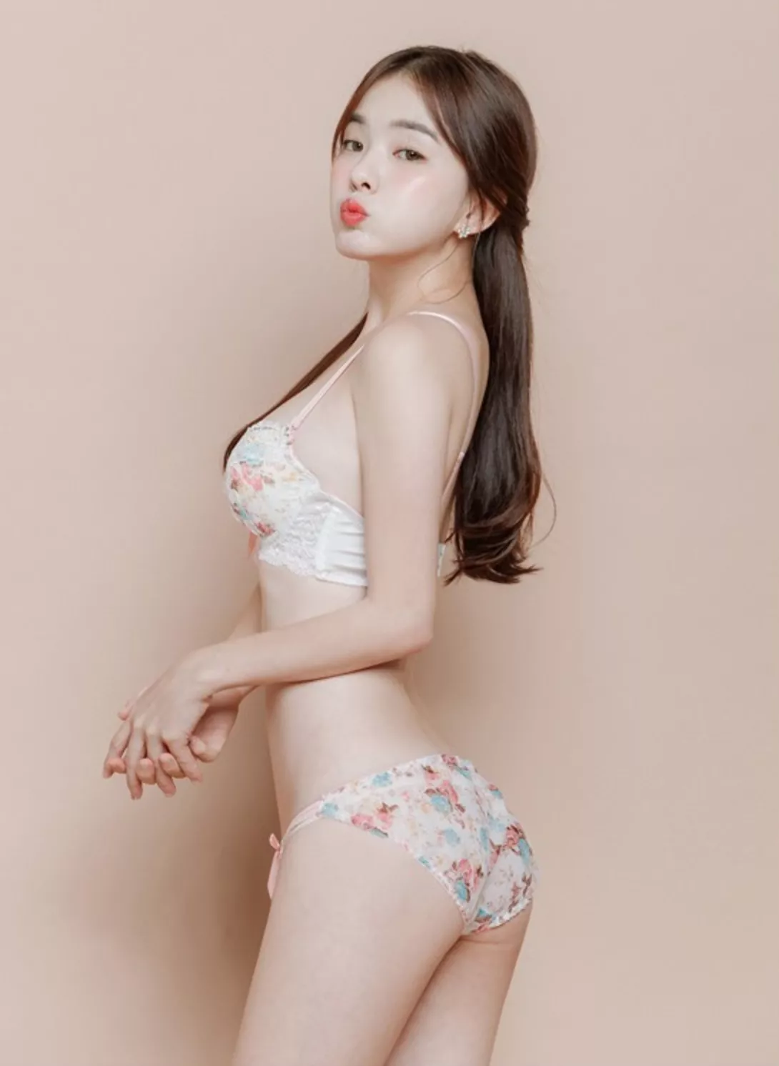 Lee HaNeul