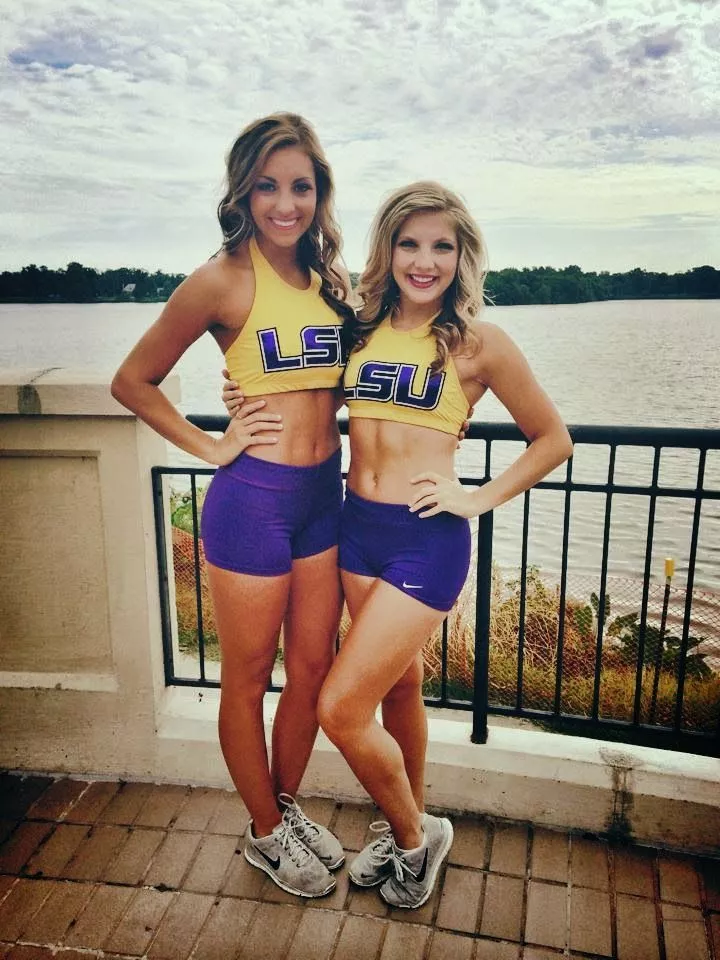 Left or right LSU slut?