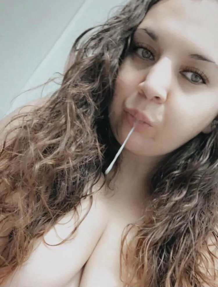 Let it slosh all over my tits? Even better see it LIVE, daddyðŸ˜˜ let me be your filthy spit slutðŸ­