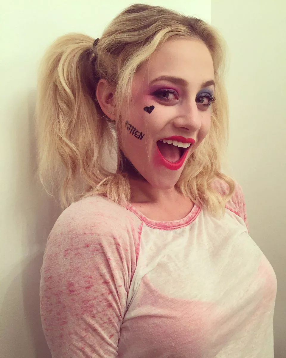 Lili Reinhart as Harley Quinn is ridiculously hot