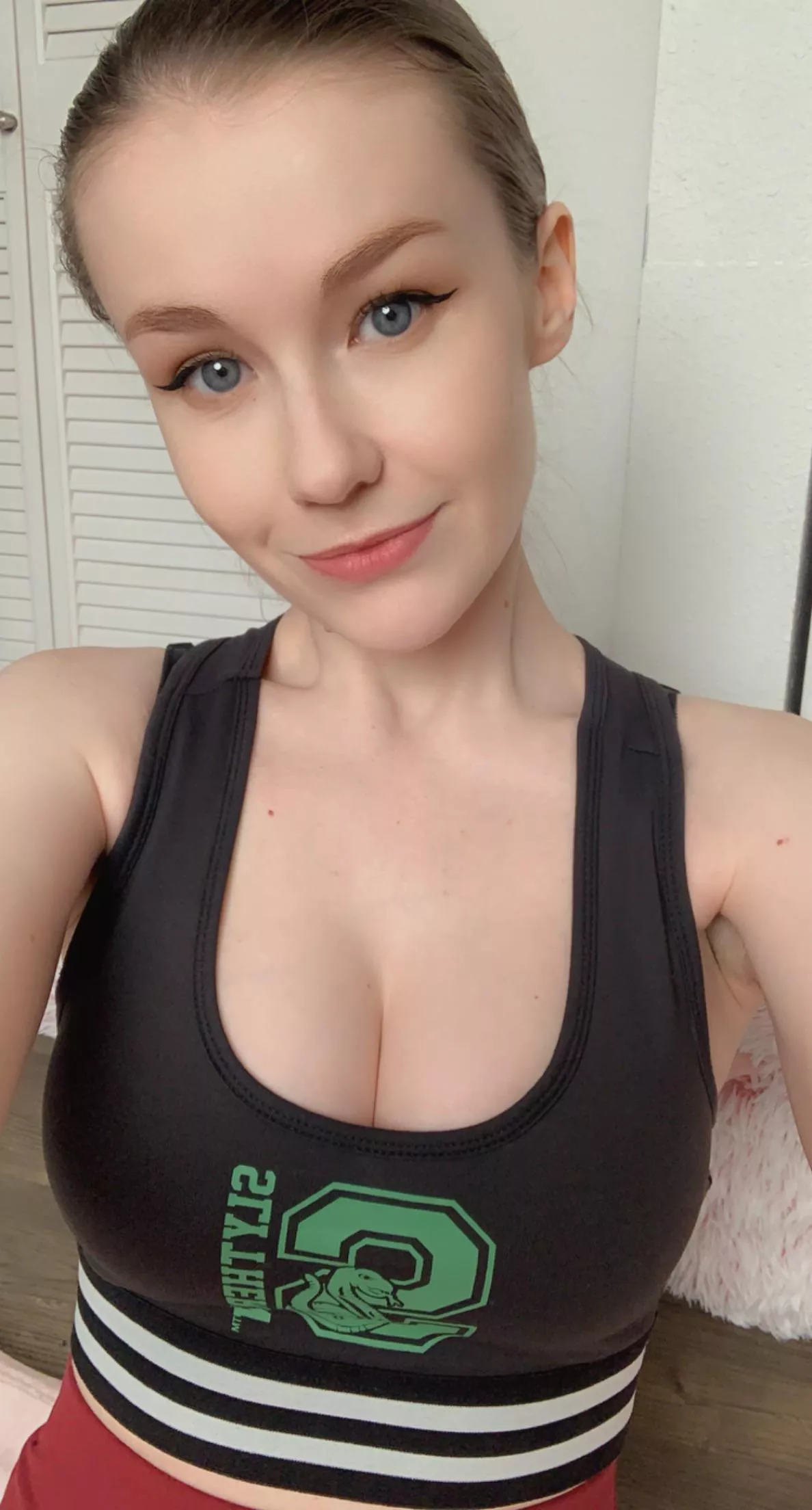 Live on twitch rn /EmilyBloomShow