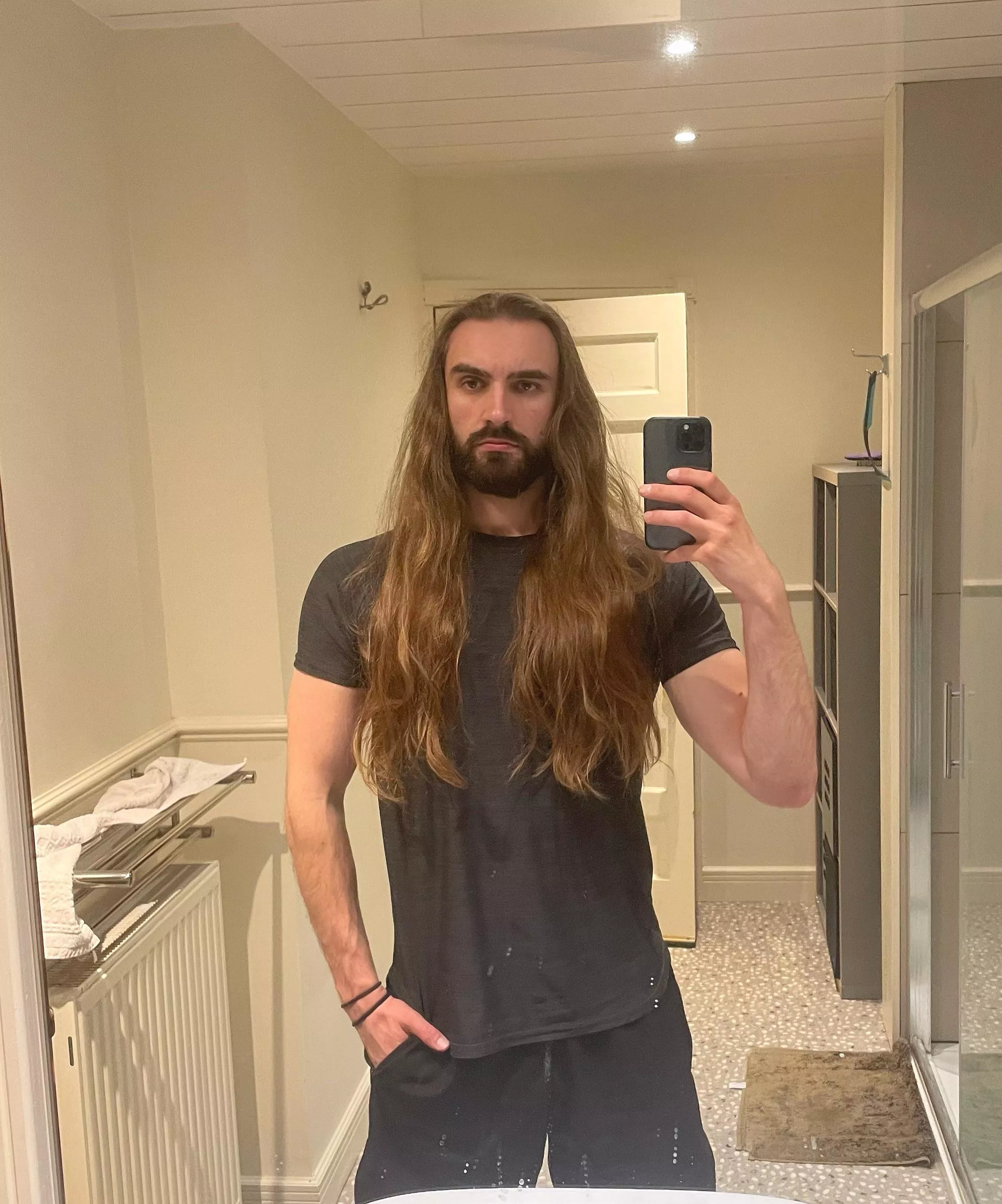 Long hair, donâ€™t careðŸ¤™