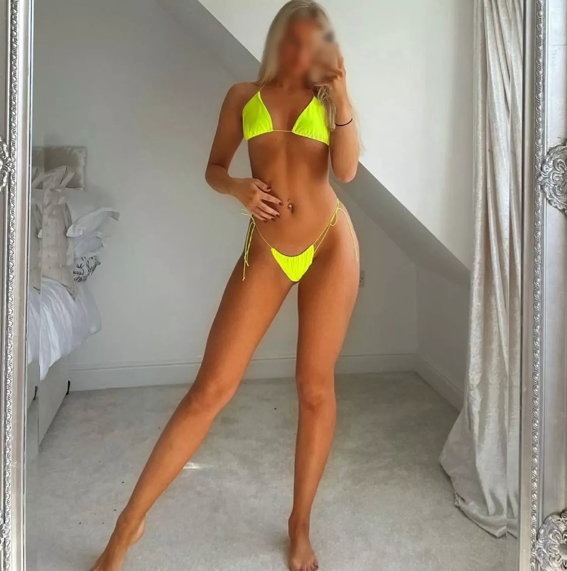 Long legs, pretty waist, new bikini is what makes me a devoted bimbo ðŸ‘…