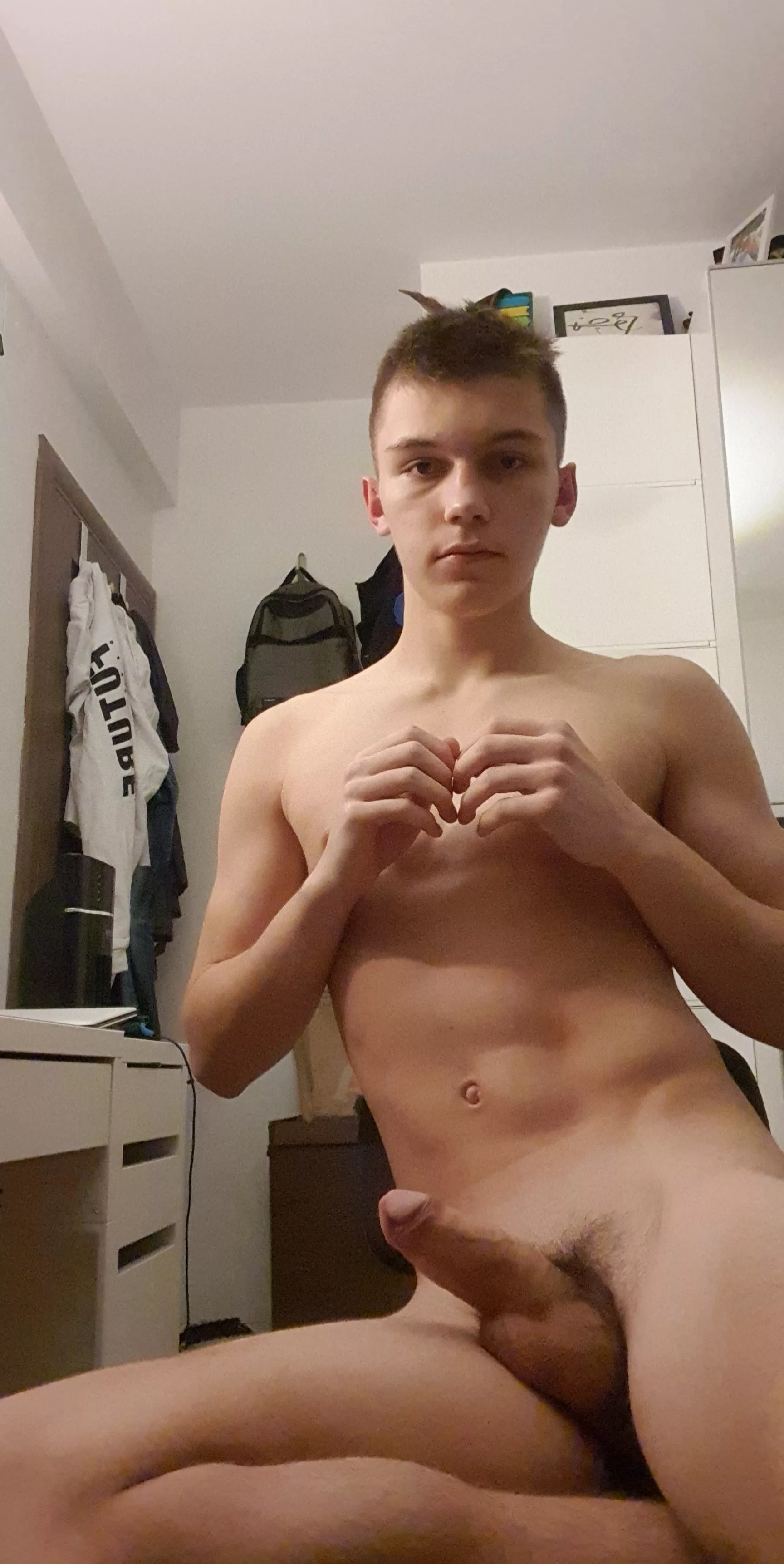 Lookin for other twinks to have fun with