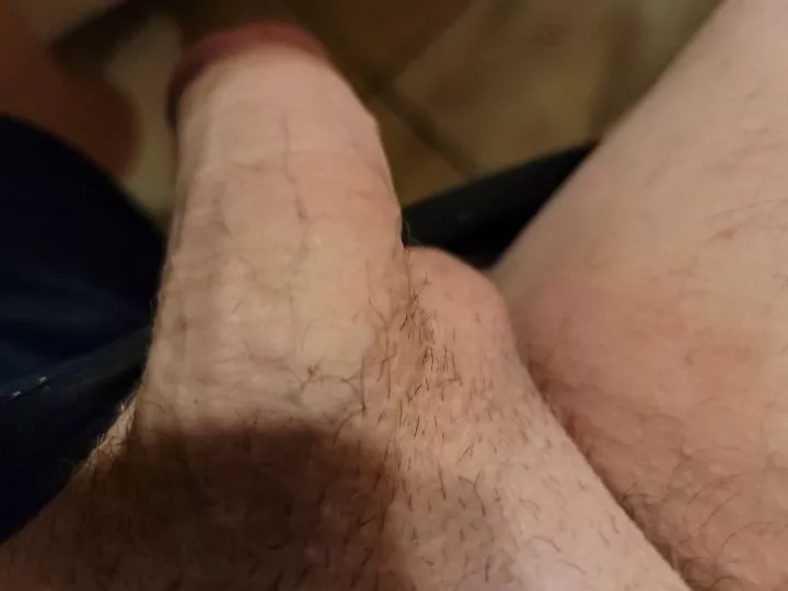 Looking to cam, hit me up