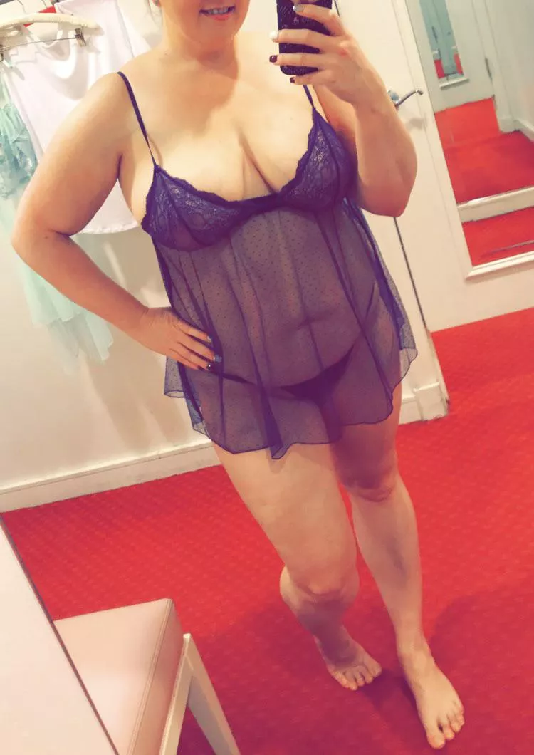 Looking to chat, exchange stories of our wives and trade pics!!! Sheâ€™s fully aware and loves when I show here what men say and want to do to her. Kik. Nickhavak