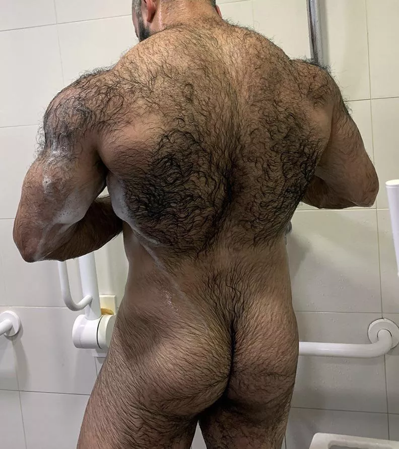 Looking to cheat on my bf with body hair worshipers