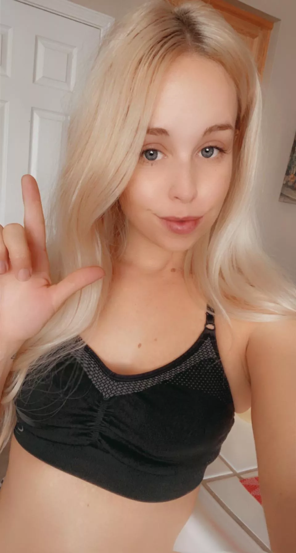 Losers like you can’t help but to submit to perfect goddesses like me. [Domme]