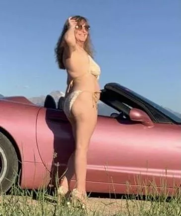 Love Hot Cars and bikinis.ðŸ”¥ðŸ˜ˆ