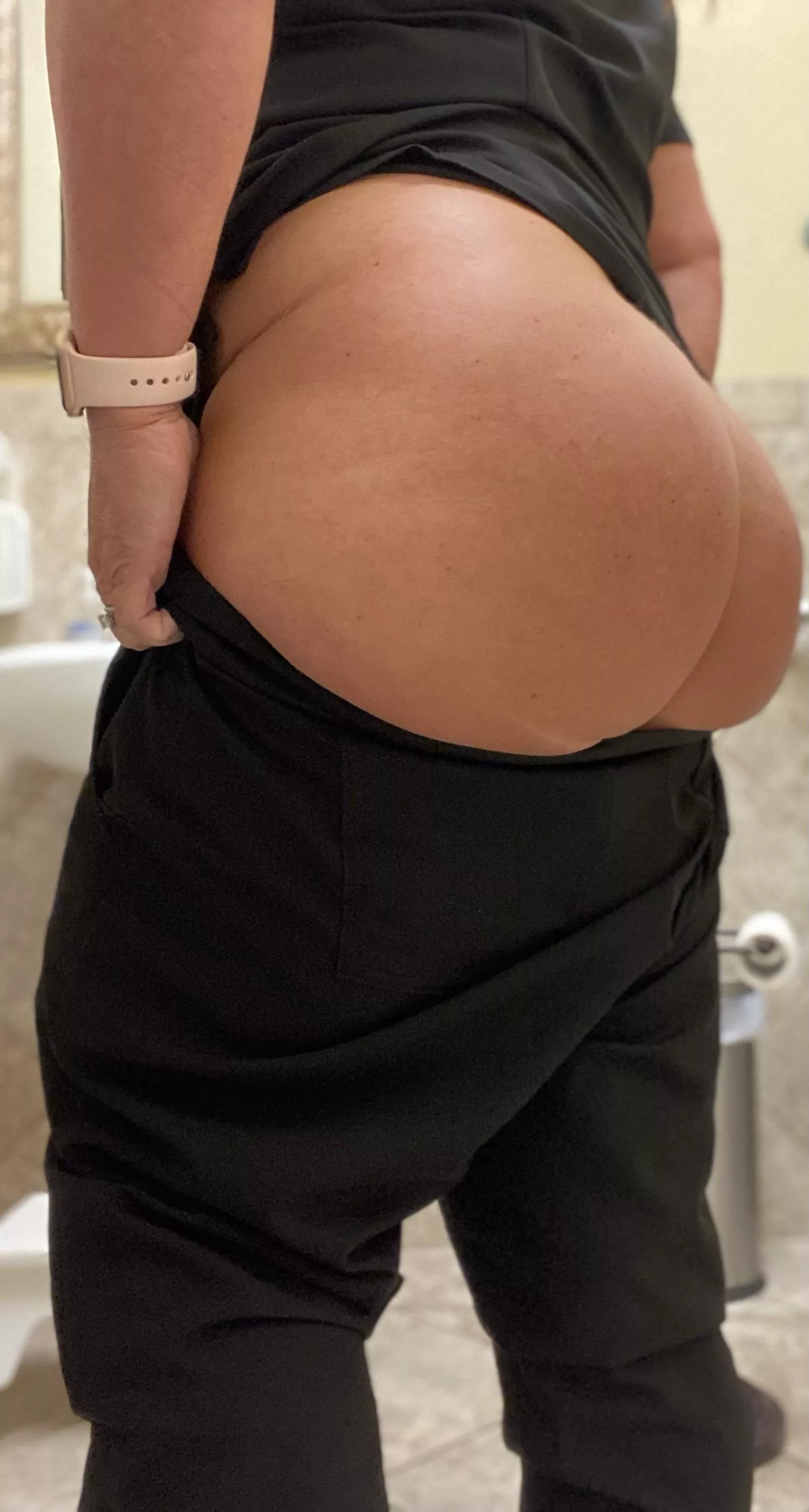 â¤ï¸â¤ï¸Love new scrubs!!â¤ï¸â¤ï¸[f]40