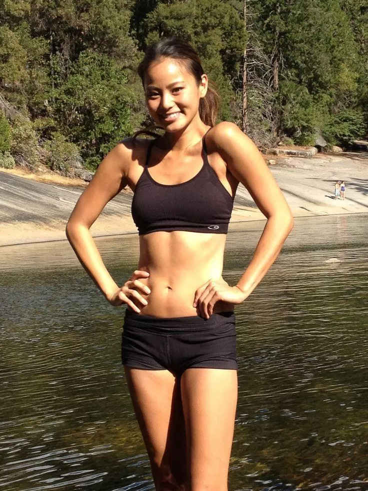 Love petite Asian girls like Jamie Chung