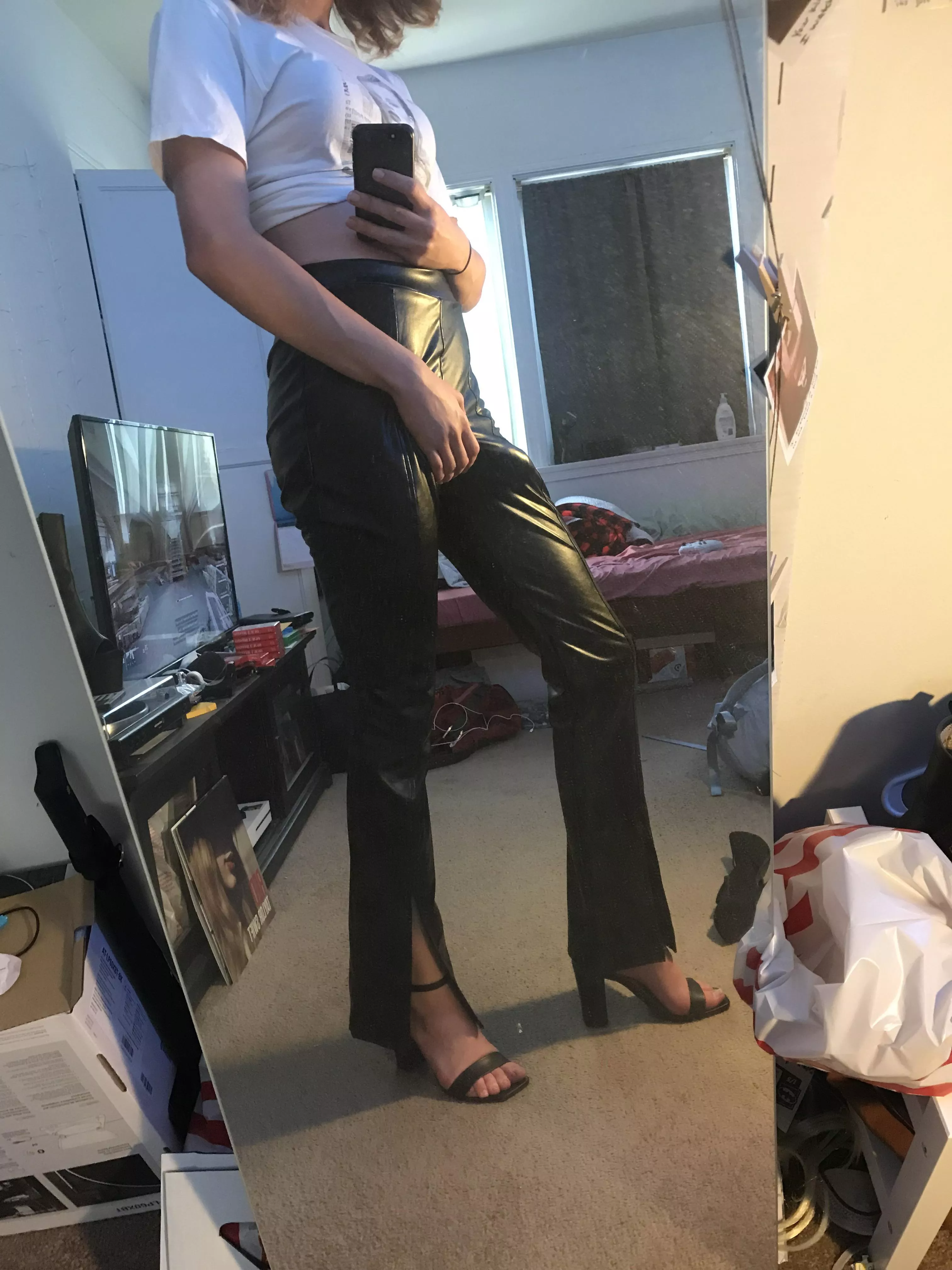 Love these pants, hope you love whats under themðŸ˜˜