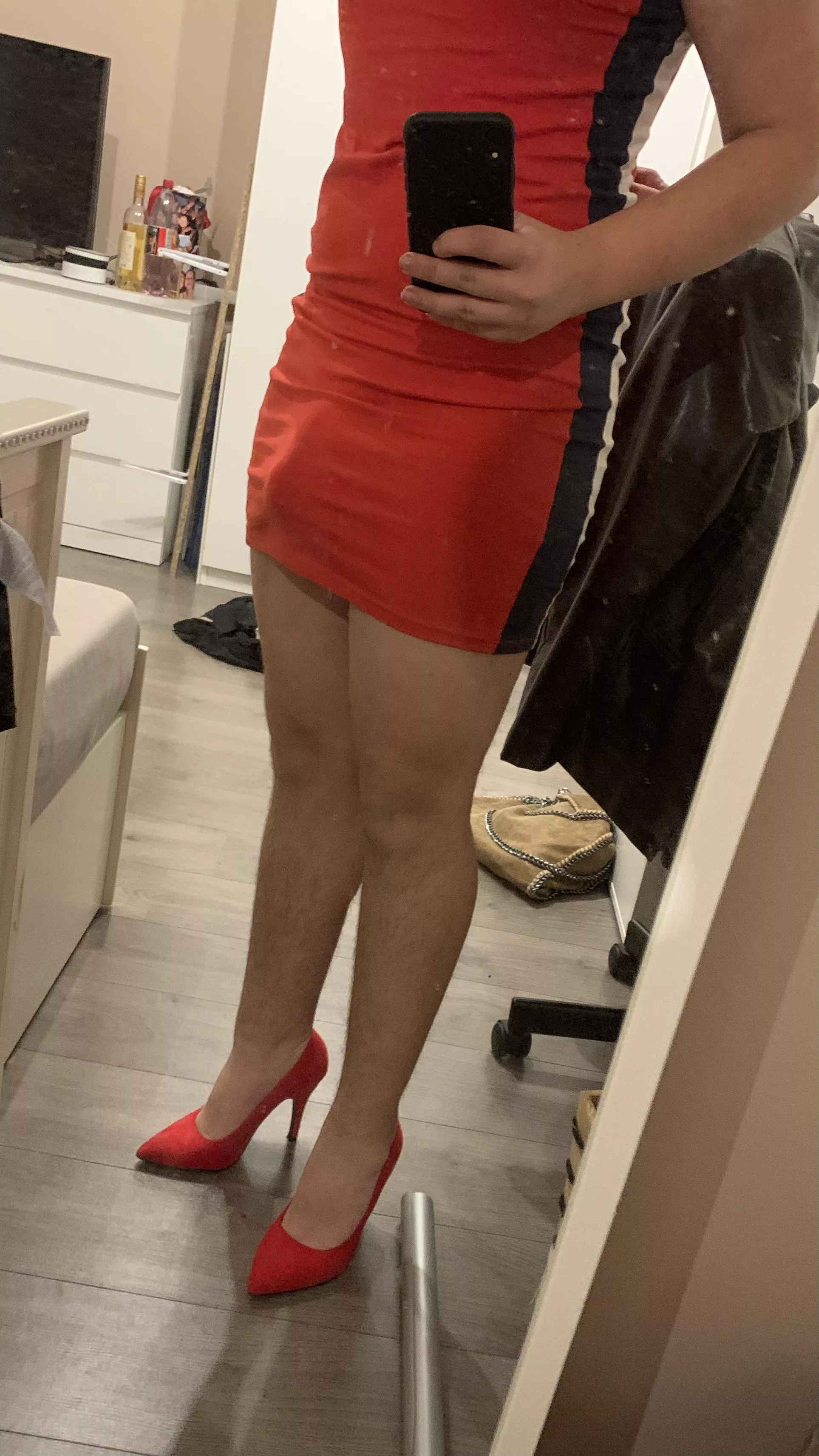 Love to wear this dress and heels